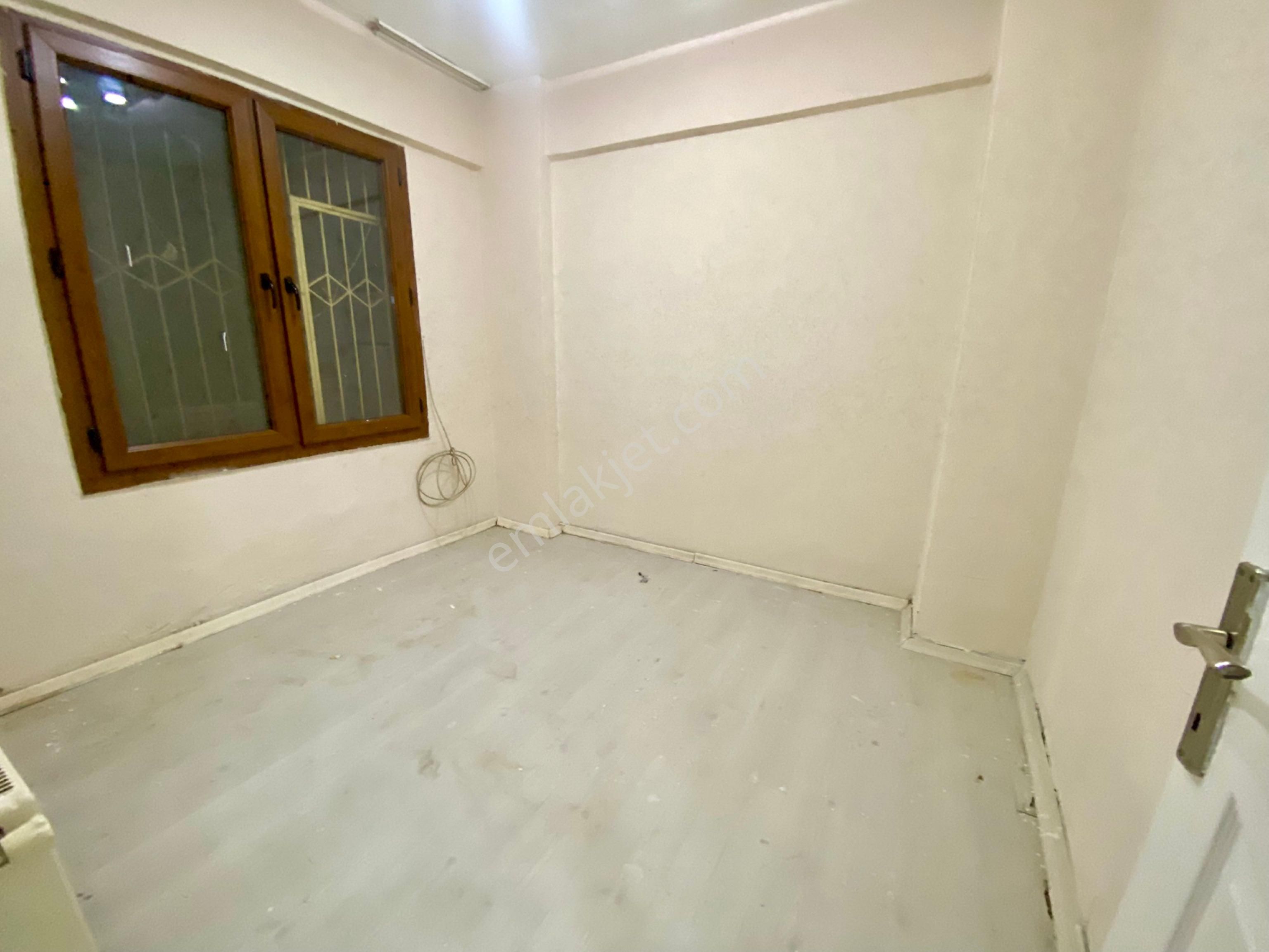 Yeşilyurt Ordu Parkı Sağlık Ocağı Yanı Bahçeli D.gazlı 3+1 - Görsel 24