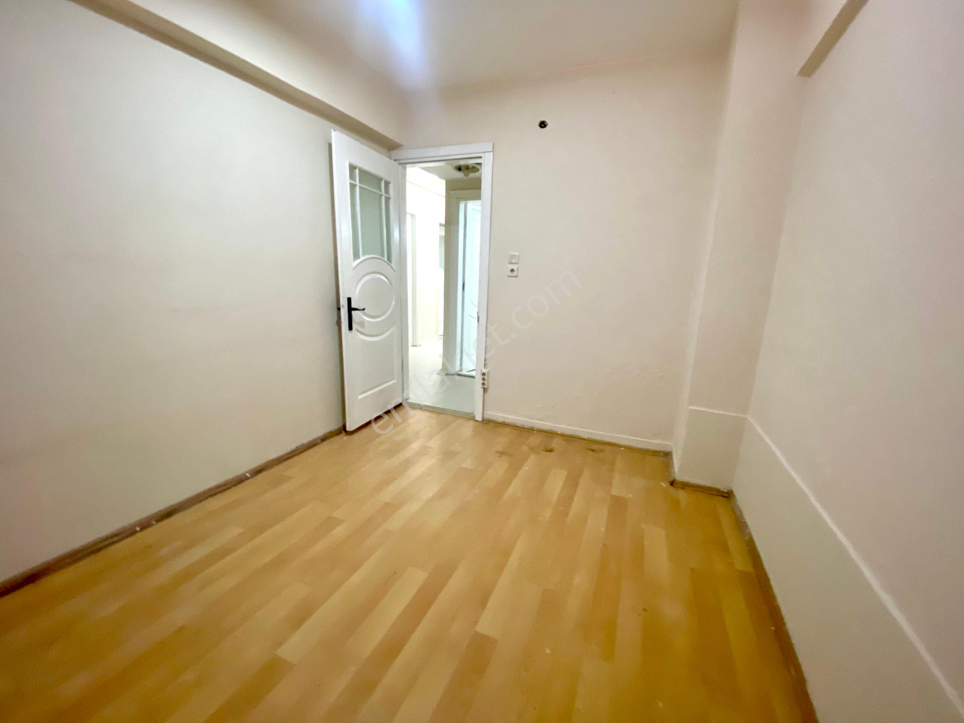 Yeşilyurt Ordu Parkı Sağlık Ocağı Yanı Bahçeli D.gazlı 3+1 - Görsel 19