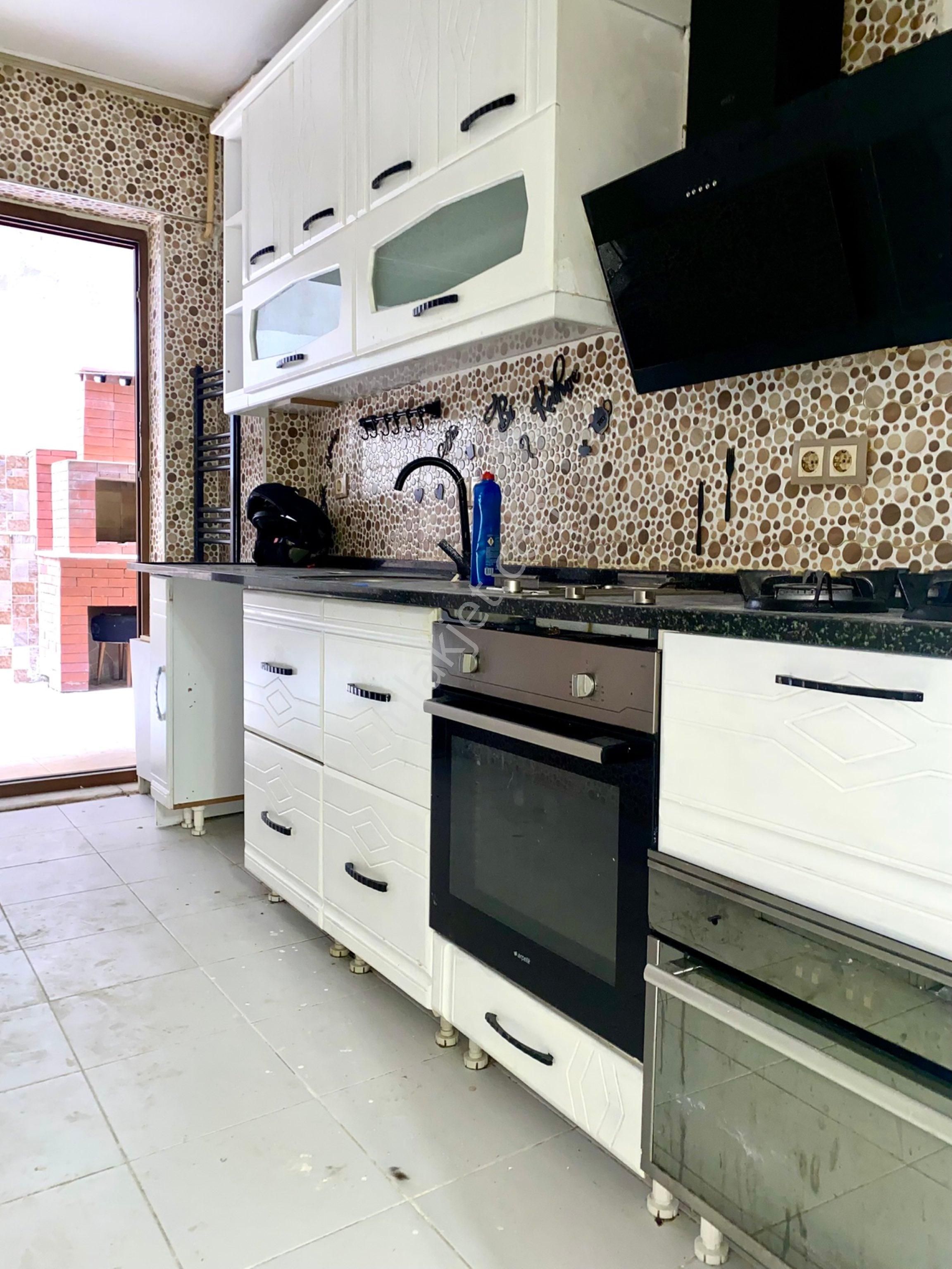 Yeşilyurt Ordu Parkı Sağlık Ocağı Yanı Bahçeli D.gazlı 3+1 - Görsel 15