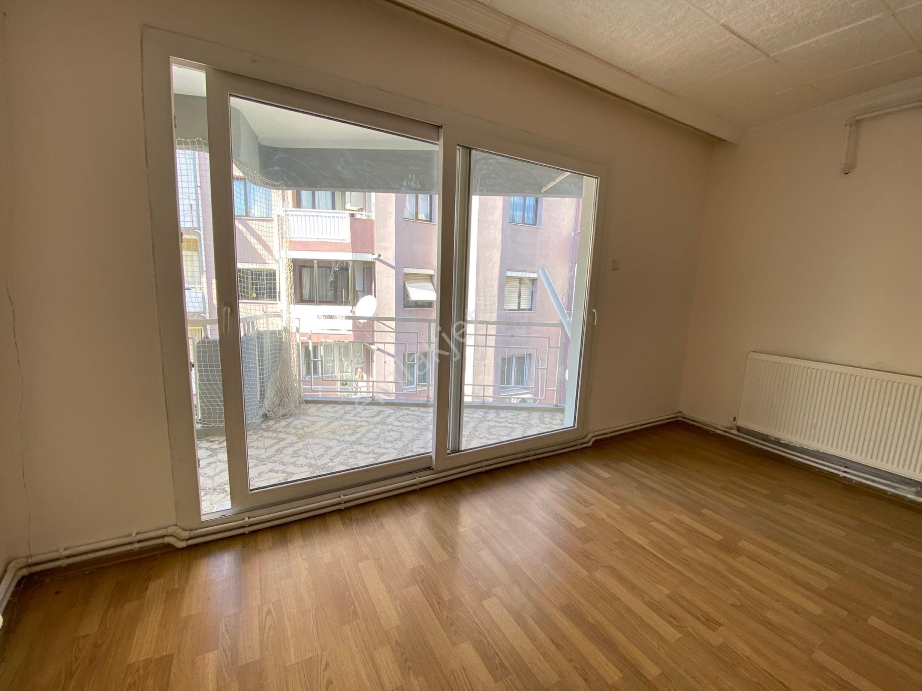 Yeşilyurt Merkerz'de Karakol Yanı D.gazlı 3+1 - Görsel 2