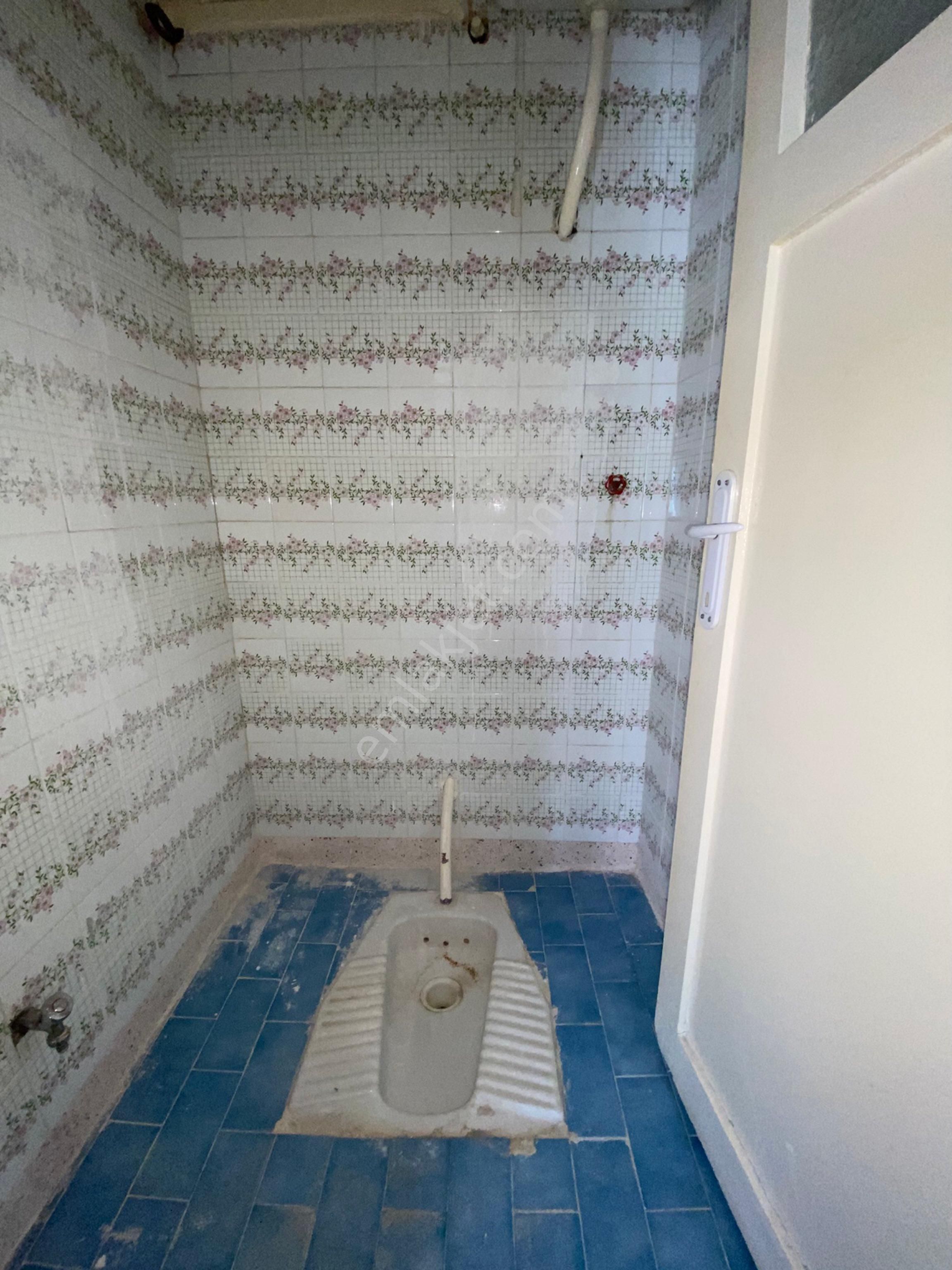 Yeşilyurt Merkerz'de Karakol Yanı D.gazlı 3+1 - Görsel 17