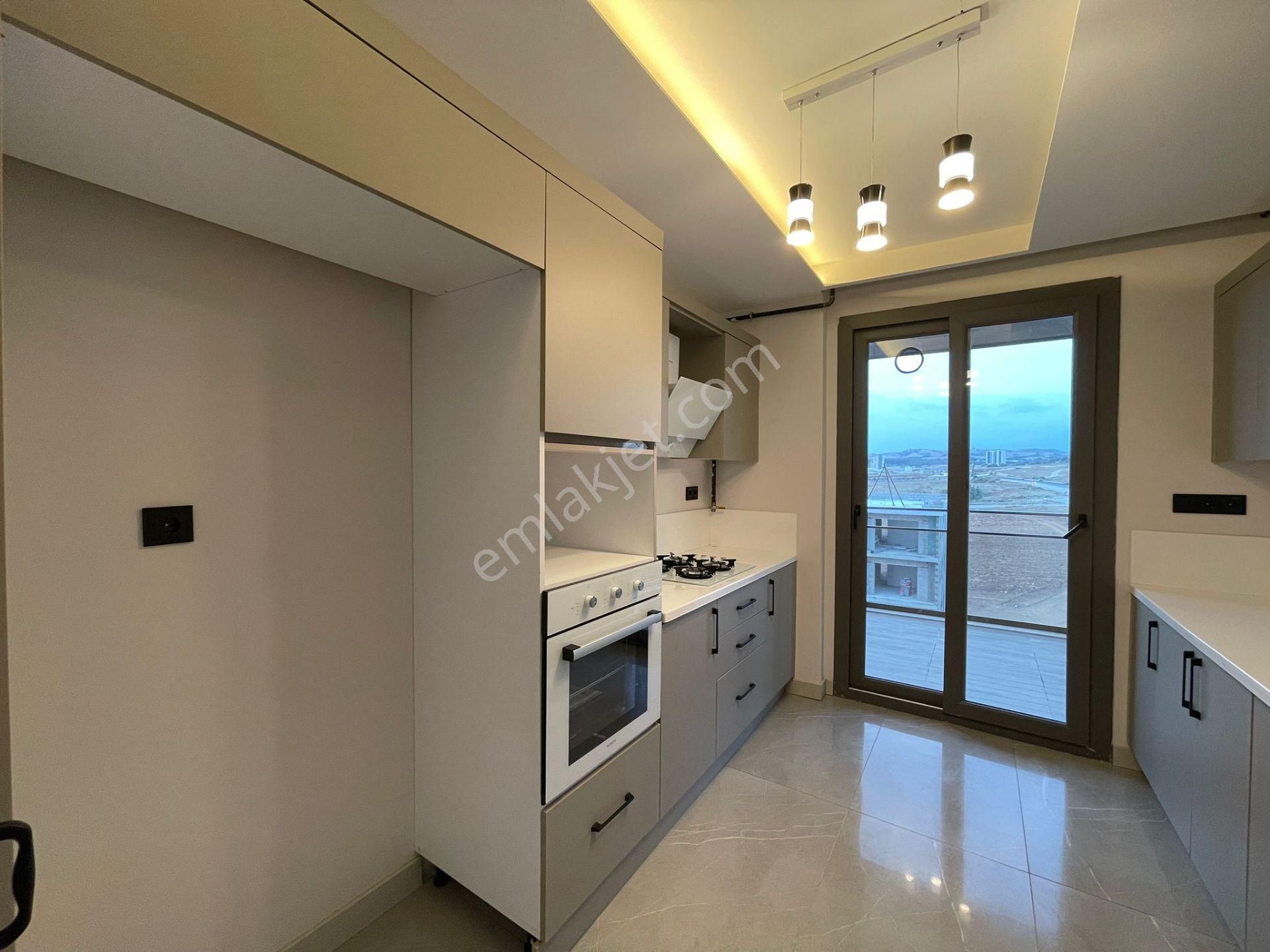 Kabasakal'da Güvenlikli Sosyal Aktivite'li Kapalı Mutfak Hasarsız Cazip Sıfır 3+1 !! - Görsel 4