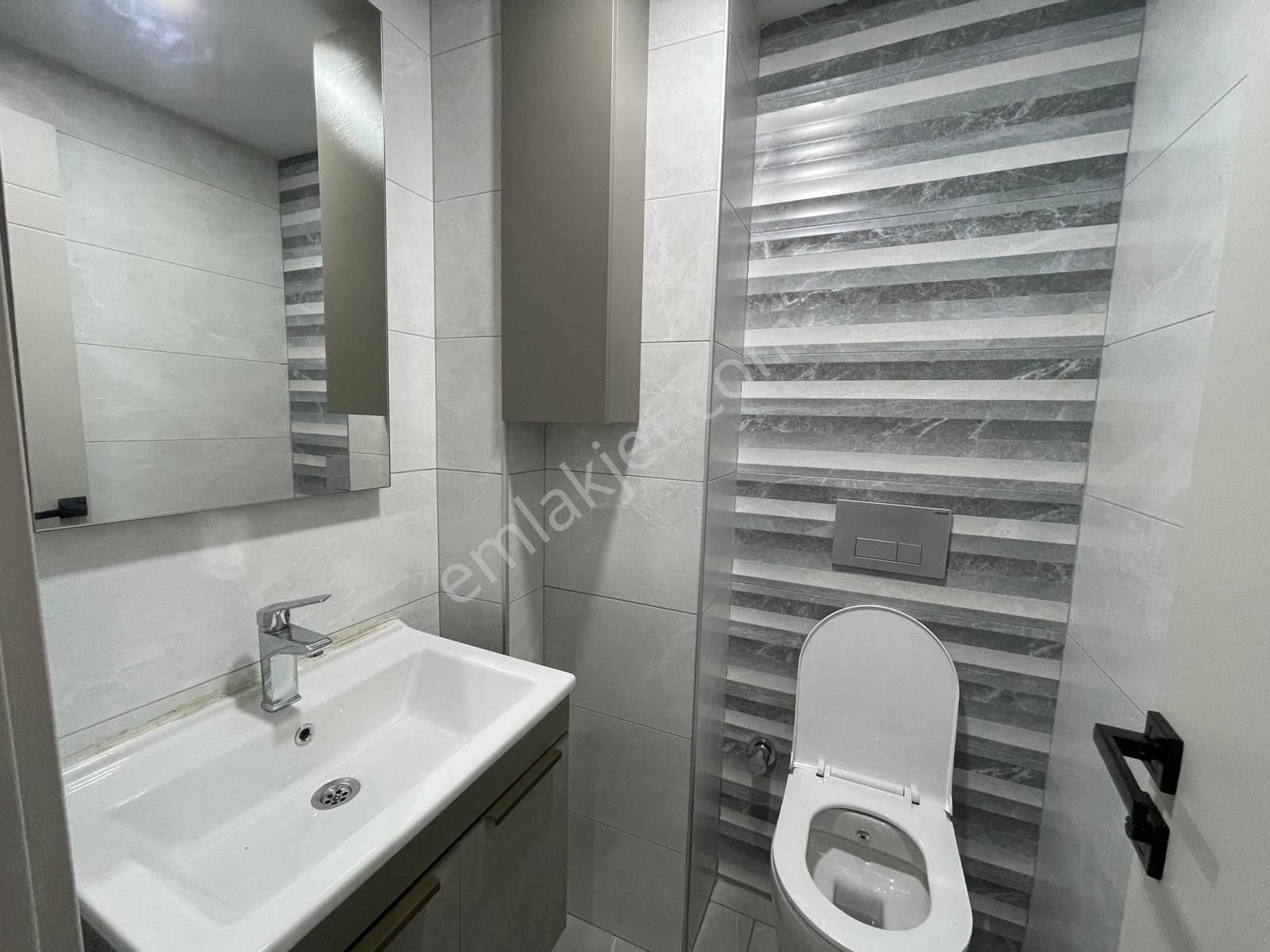 Kabasakal'da Güvenlikli Sosyal Aktivite'li Kapalı Mutfak Hasarsız Cazip Sıfır 3+1 !! - Görsel 21