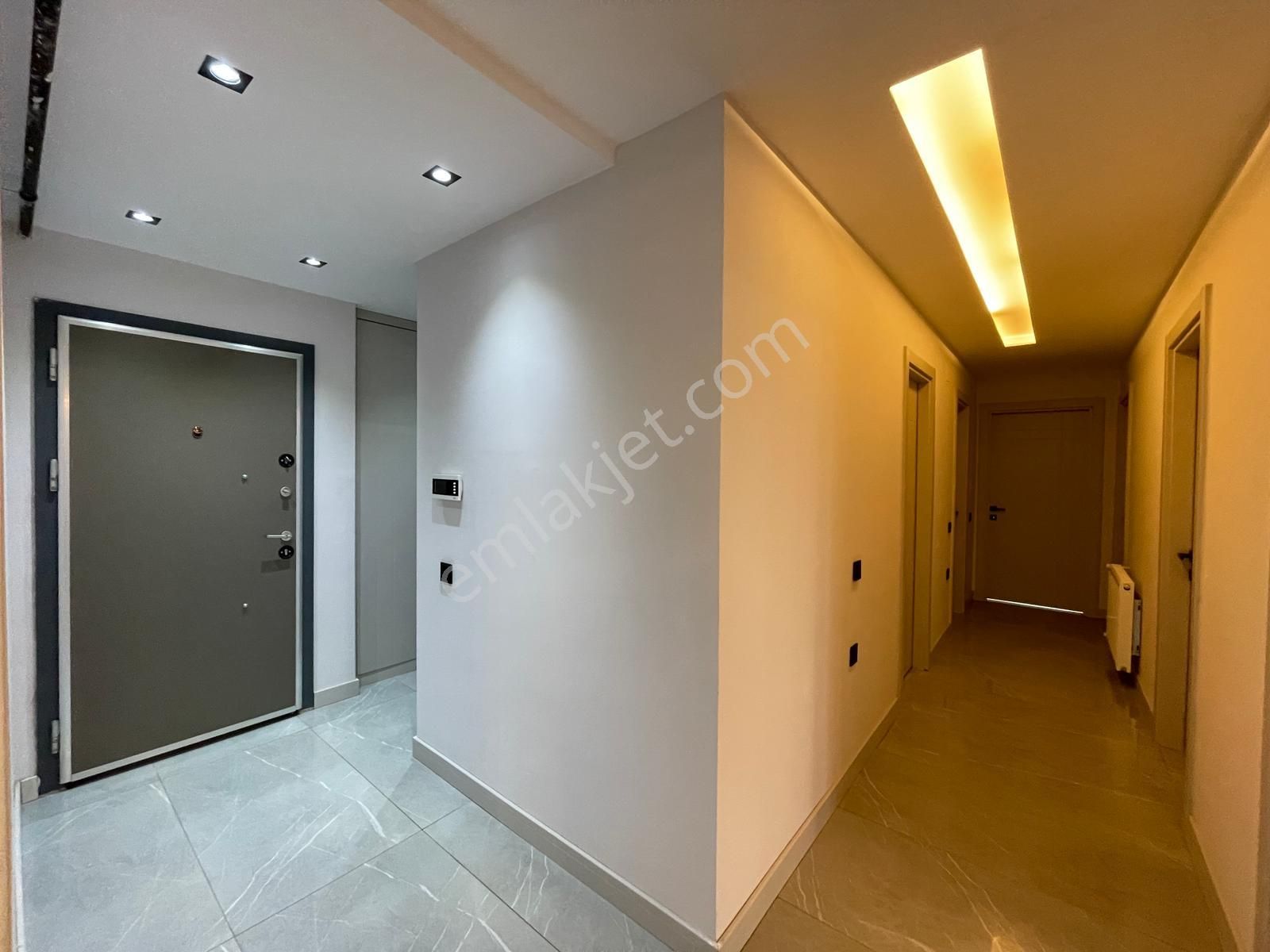 Kabasakal'da Güvenlikli Sosyal Aktivite'li Kapalı Mutfak Hasarsız Cazip Sıfır 3+1 !! - Görsel 20