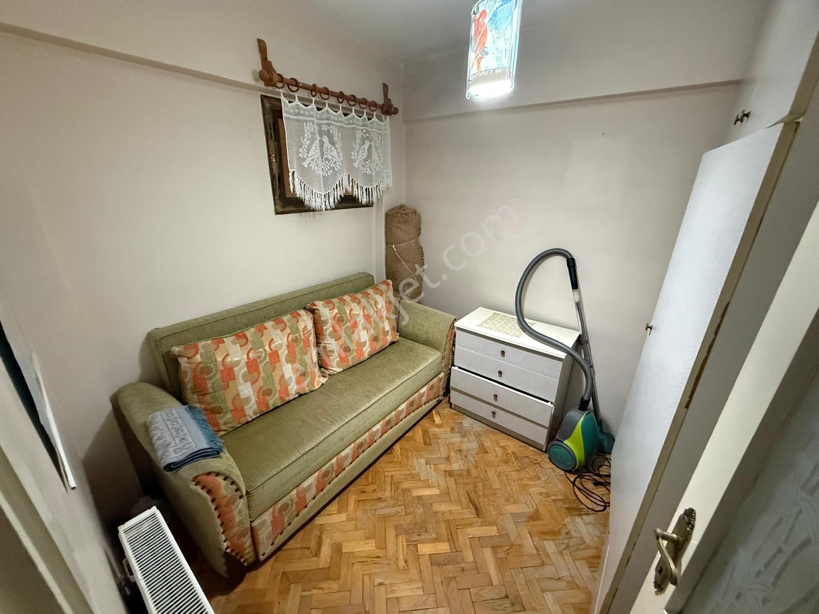 Bahçelievler'de Merkezi Konumlu Doğalgazlı 3+1 Satılık Daire - Görsel 5