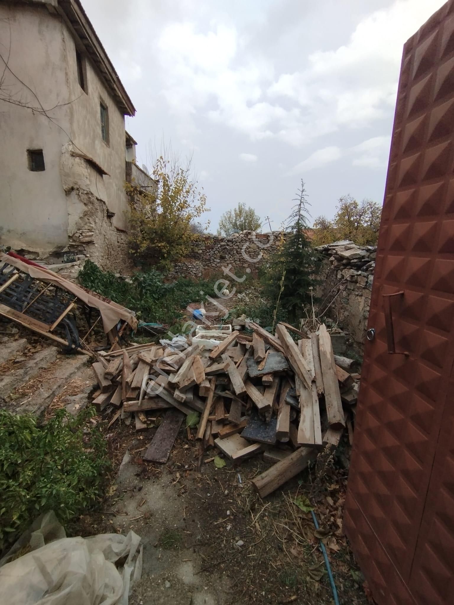 Gavur Hamamı Yanında Eski Tarihi Ev Ve Arsası - Görsel 3