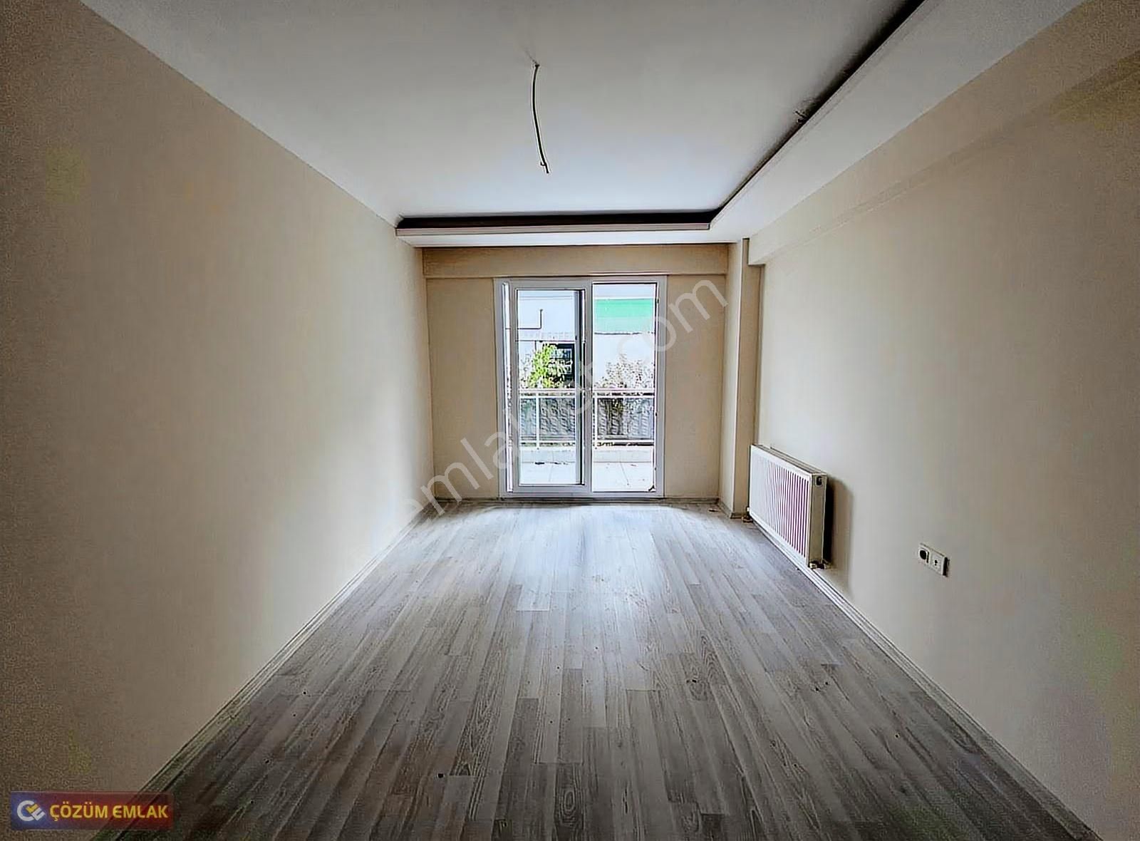 Çözüm Emlak'tan Site İçerisinde Otoparklı 2+1 Balkonlu Daire - Görsel 14