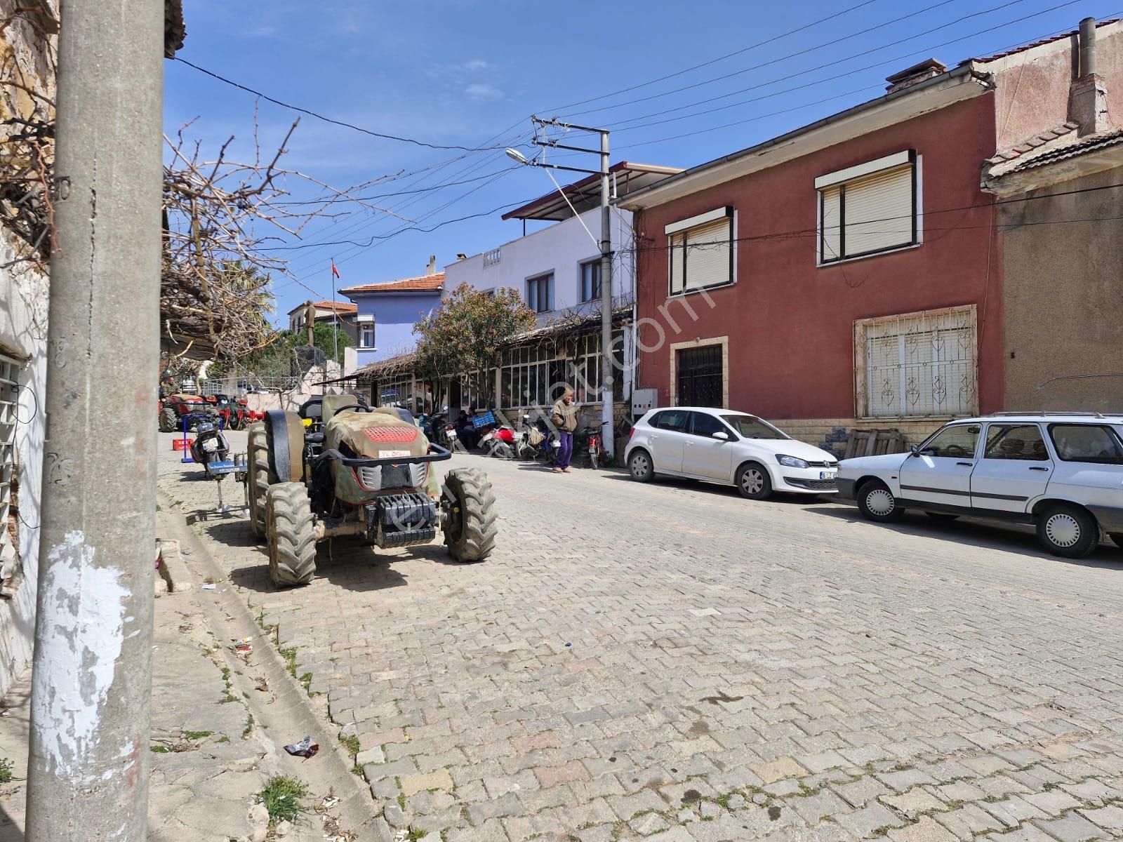 Rumeli World'den Pelitköy'ün Tam Merkezinde Satılık 2+1 Köy Evi - Görsel 21