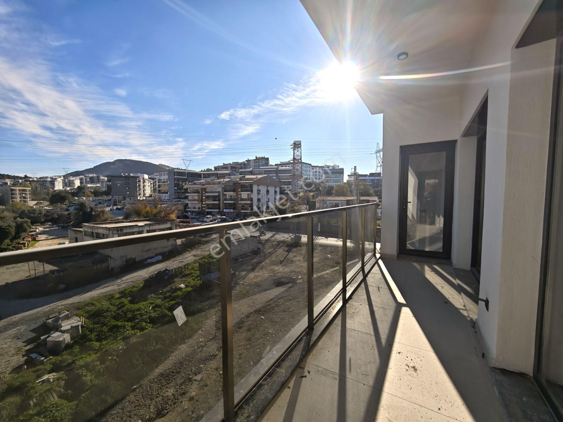 Kuşadası Merkezde Sıfır Satılık 3+1 Ferah Daire - Görsel 18