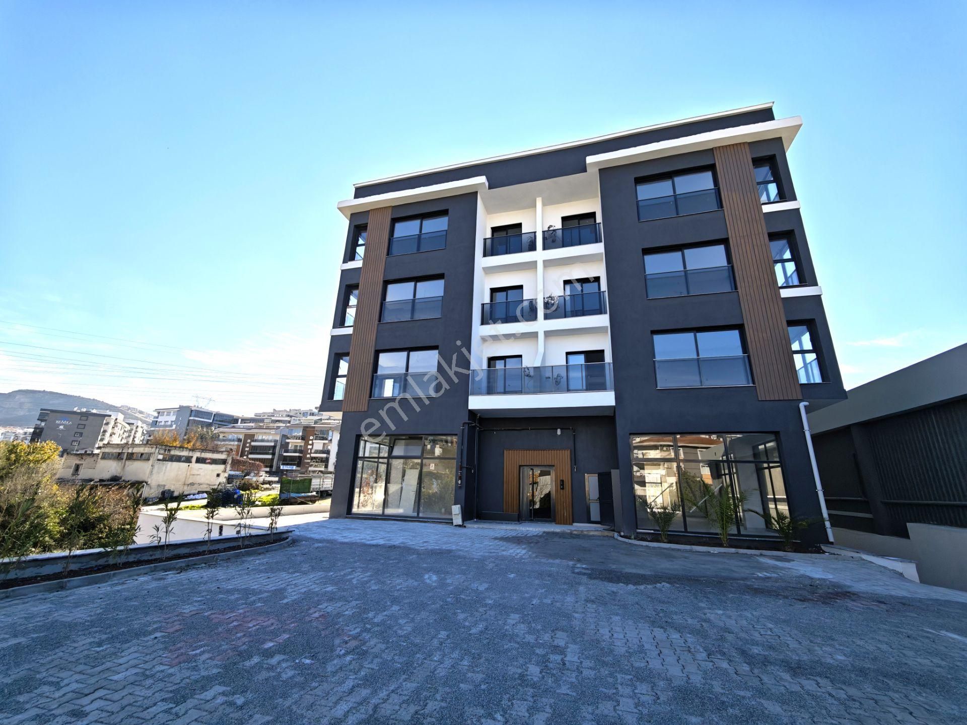 Kuşadası Merkezde Sıfır Satılık 3+1 Ferah Daire - Görsel 31