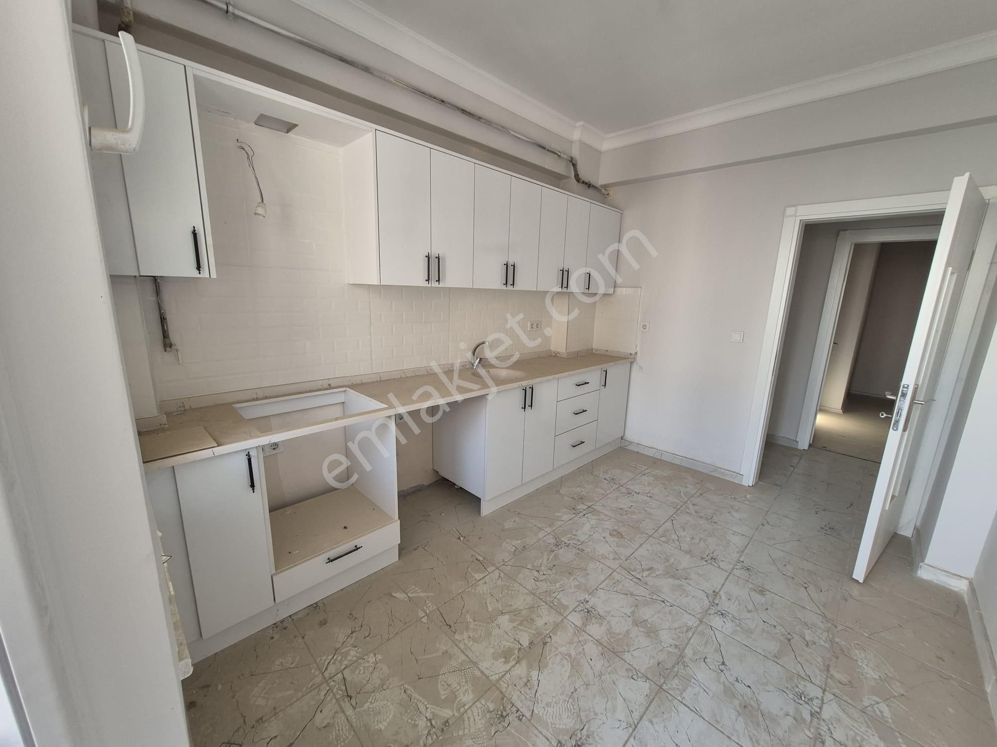 İnegöl Cumhuriyet Mahallesinde Satılık Daire Sıfır 2+1 Ara Kat - Görsel 8