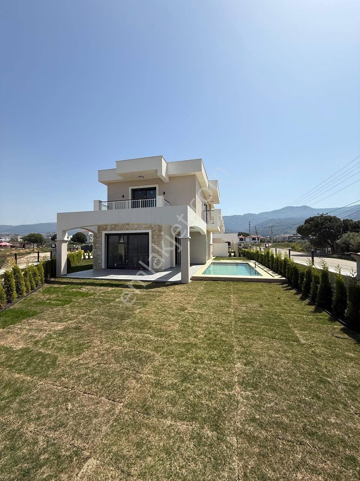 Davutlar Satılık Müstakil Özel Havuzlu 4+1 Villa - Görsel 2