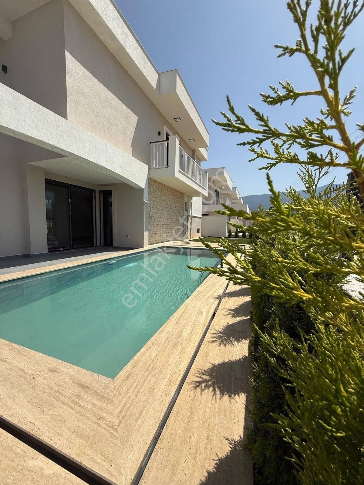 Davutlar Satılık Müstakil Özel Havuzlu 4+1 Villa - Görsel 4