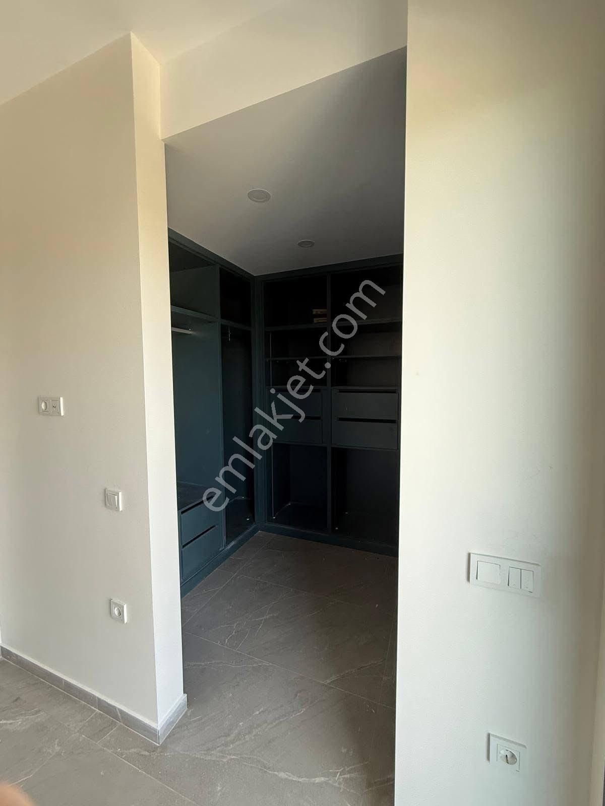 Davutlar Satılık Müstakil Özel Havuzlu 4+1 Villa - Görsel 24