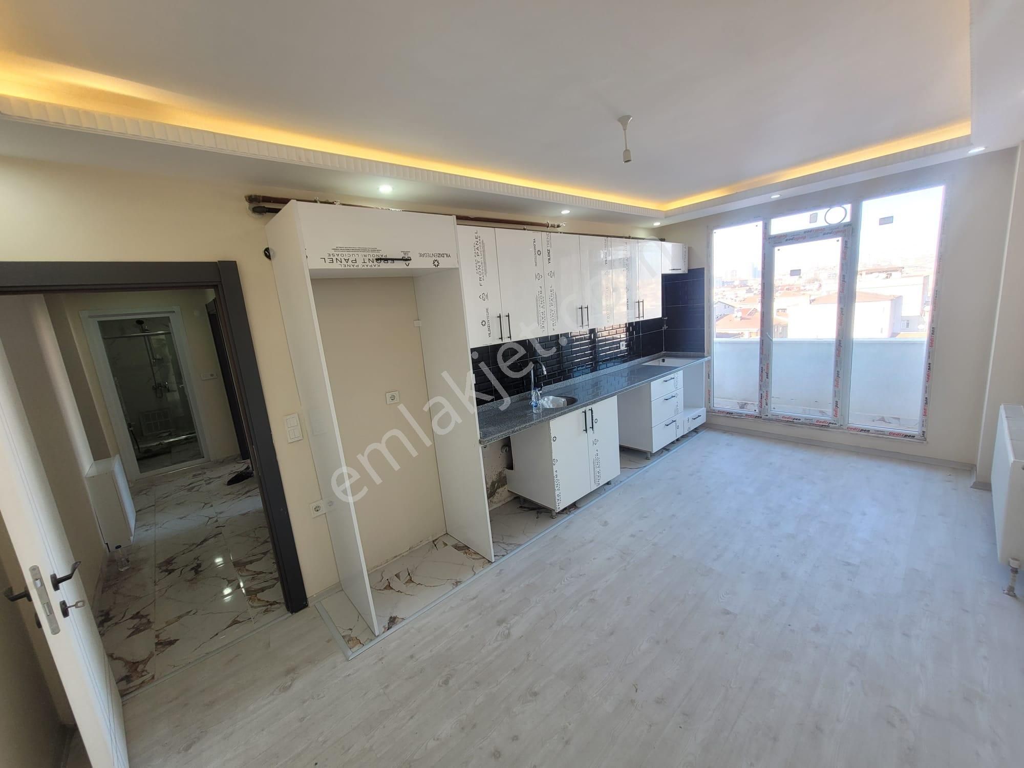 Tuna Mah 2+1 Siteiçi 100m2 Sıfır Kapalı Otoparklı Lüx Daire