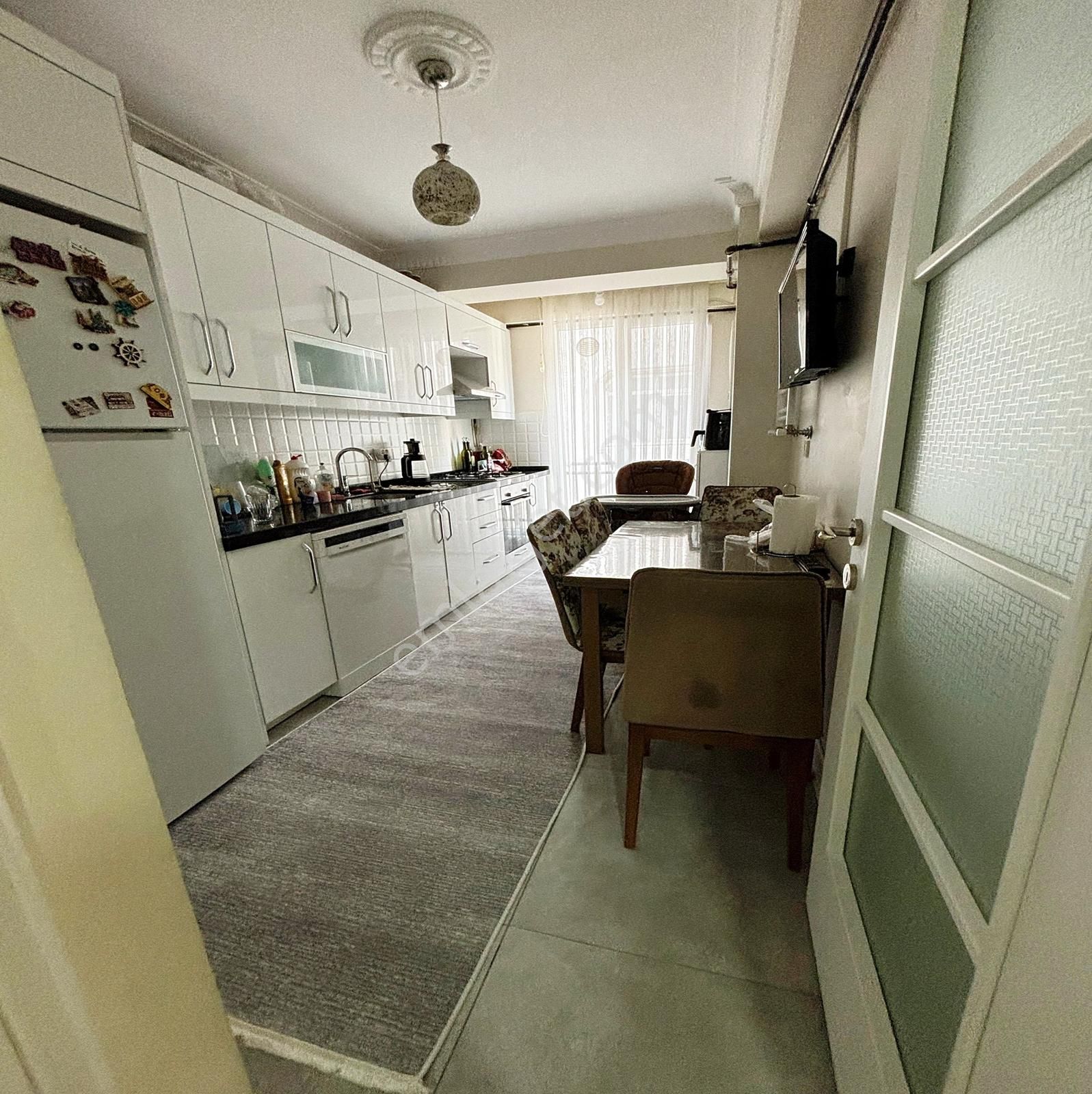 Cennet Alparslan Caddesinde 2+190 M2 Arakat Daire...