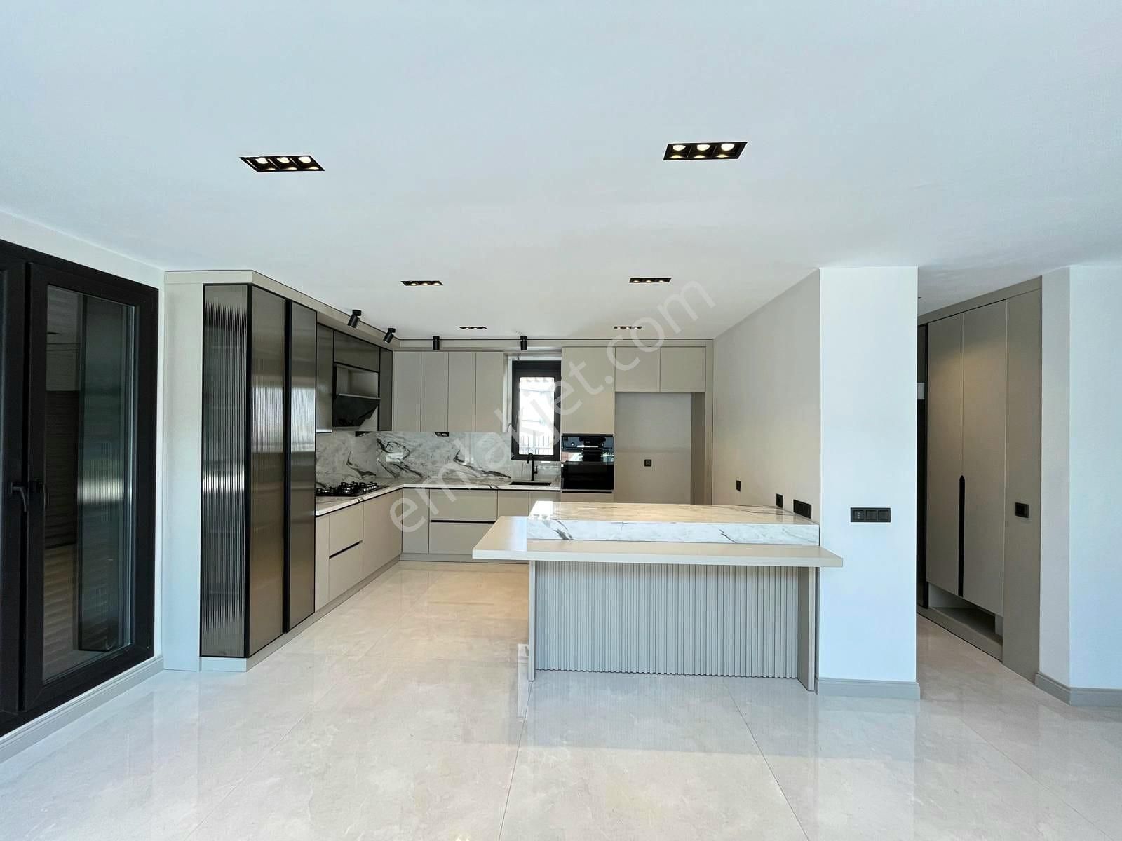 ▶ ▶ Körfez'den Hayal Değil, Gerçek: Bu Villayı Gördükten Sonra Standartlarınız Değişecek!!! - Görsel 9