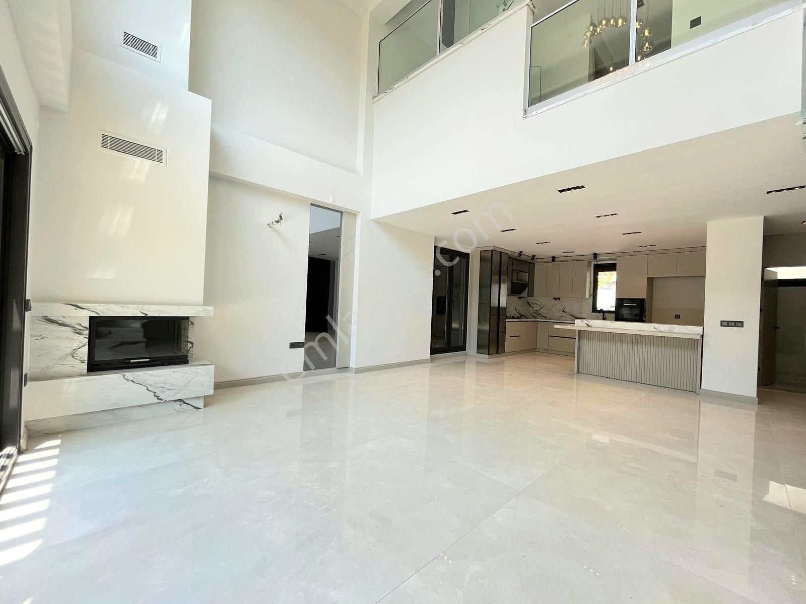 ▶ ▶ Körfez'den Hayal Değil, Gerçek: Bu Villayı Gördükten Sonra Standartlarınız Değişecek!!! - Görsel 14