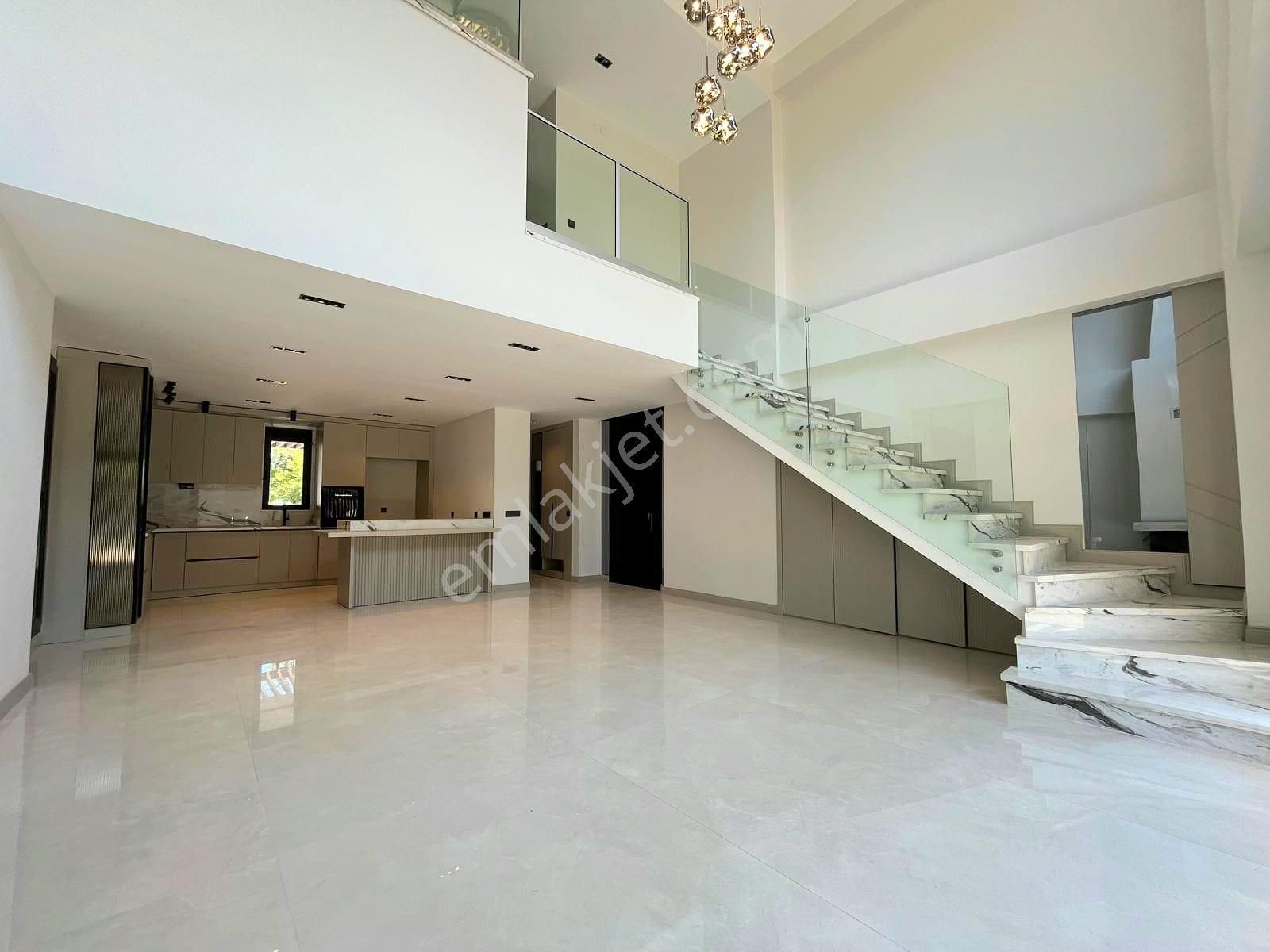 ▶ ▶ Körfez'den Hayal Değil, Gerçek: Bu Villayı Gördükten Sonra Standartlarınız Değişecek!!! - Görsel 10