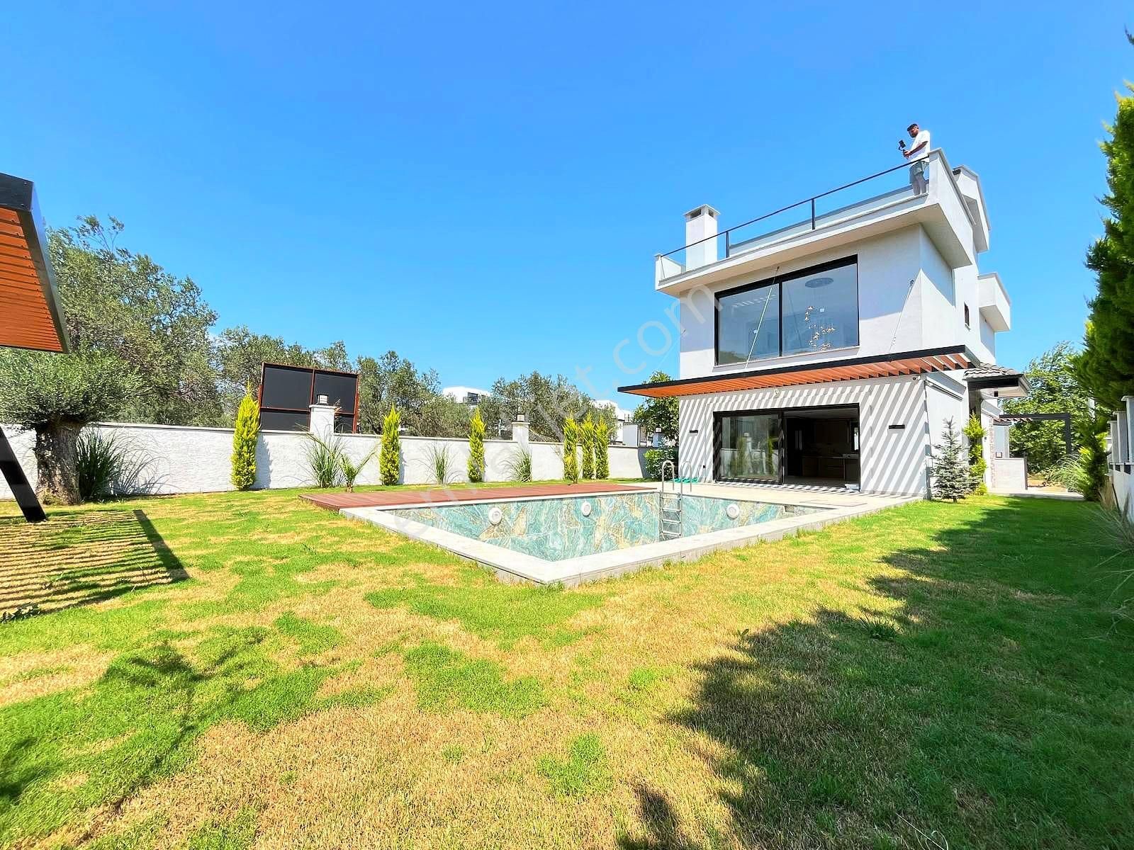 ▶ ▶ Körfez'den Hayal Değil, Gerçek: Bu Villayı Gördükten Sonra Standartlarınız Değişecek!!! - Görsel 5