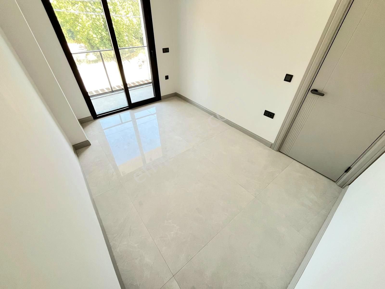 ▶ ▶ Körfez'den Hayal Değil, Gerçek: Bu Villayı Gördükten Sonra Standartlarınız Değişecek!!! - Görsel 21