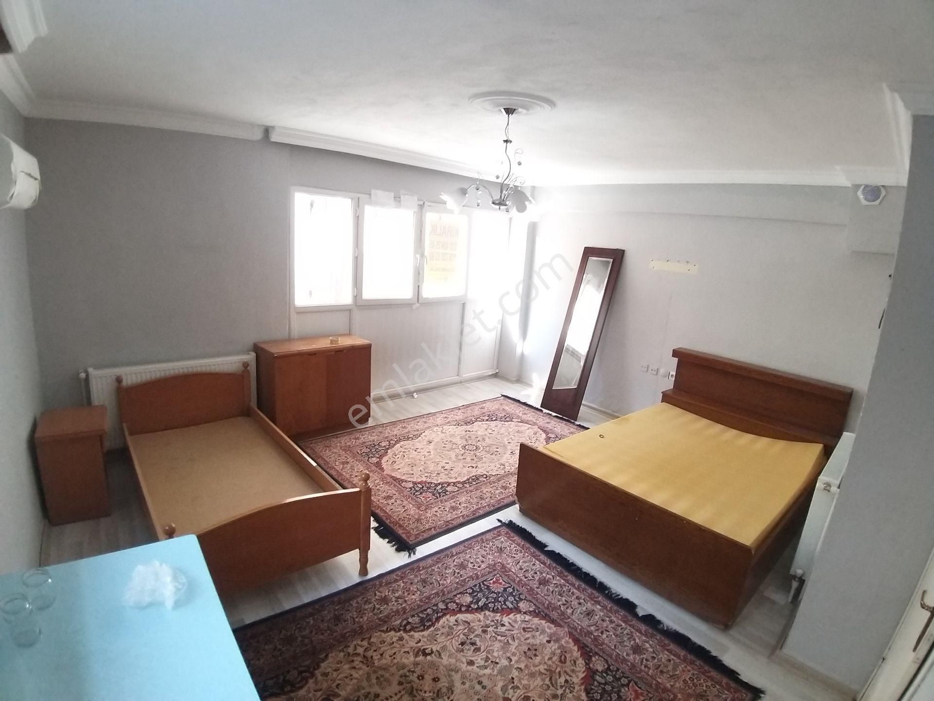 Buca Şirinyer Laleli Mahallesi//uçanyolyakını/423 Sokakda /caddeye500met/izbana Yakın/3+1 Kot Daire