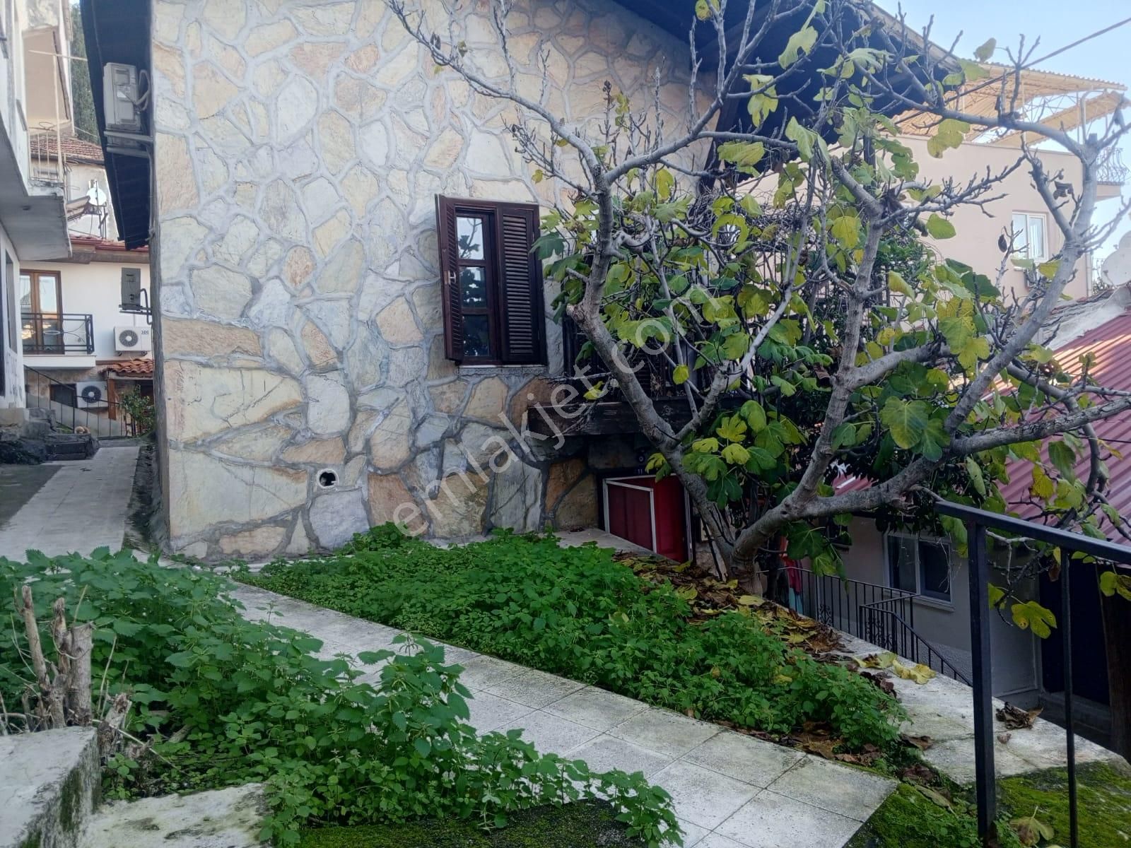 Akdeniz Emlakta Müstakil Satılık Bina - Görsel 12