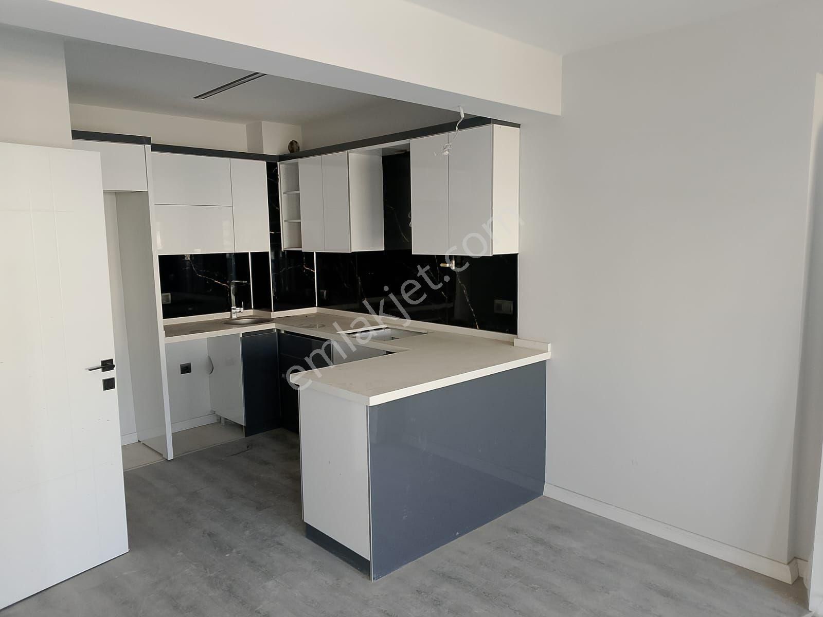 Aydın Söke Yenicami Mah. Doğalgazlı Asansörlü 4+1 Satılık Dublex Daire