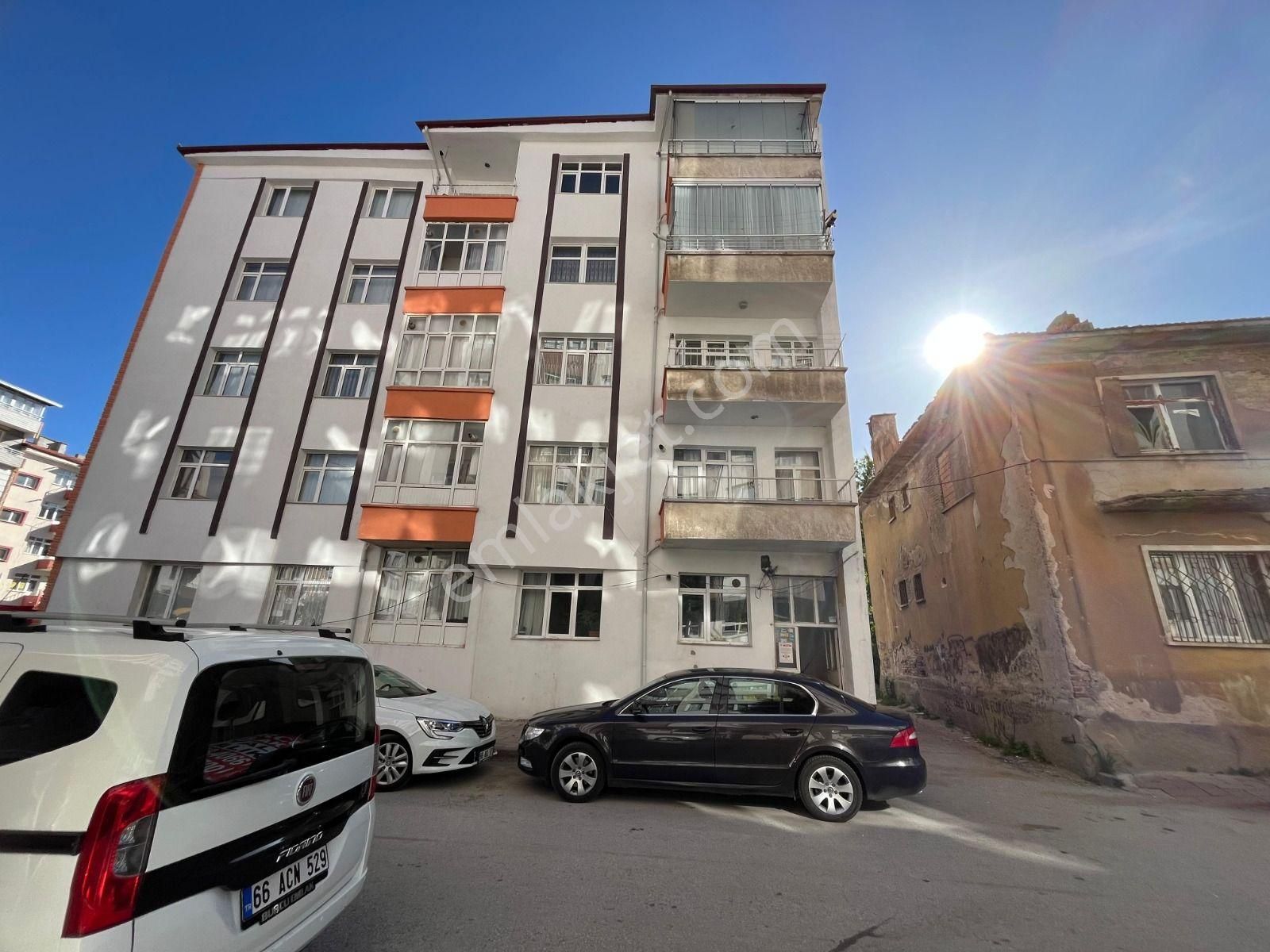 Çarşı Merkezde 3+1 Uygun Fiyatlı Daire İsteyenlere***burcu Emlaktan***