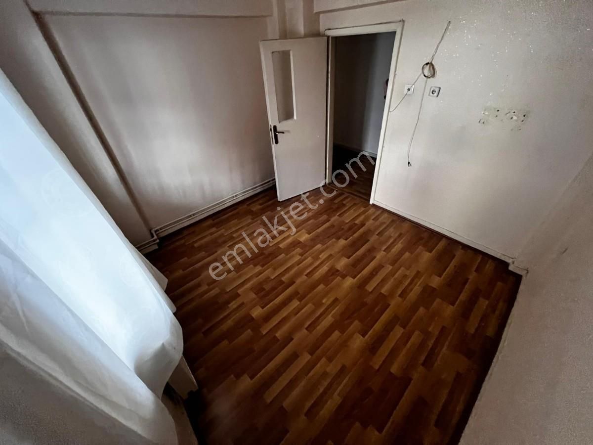 Sym Den M. Çakmak Mh. Arka Cephe Yapılı 2+1 Daire - Görsel 24