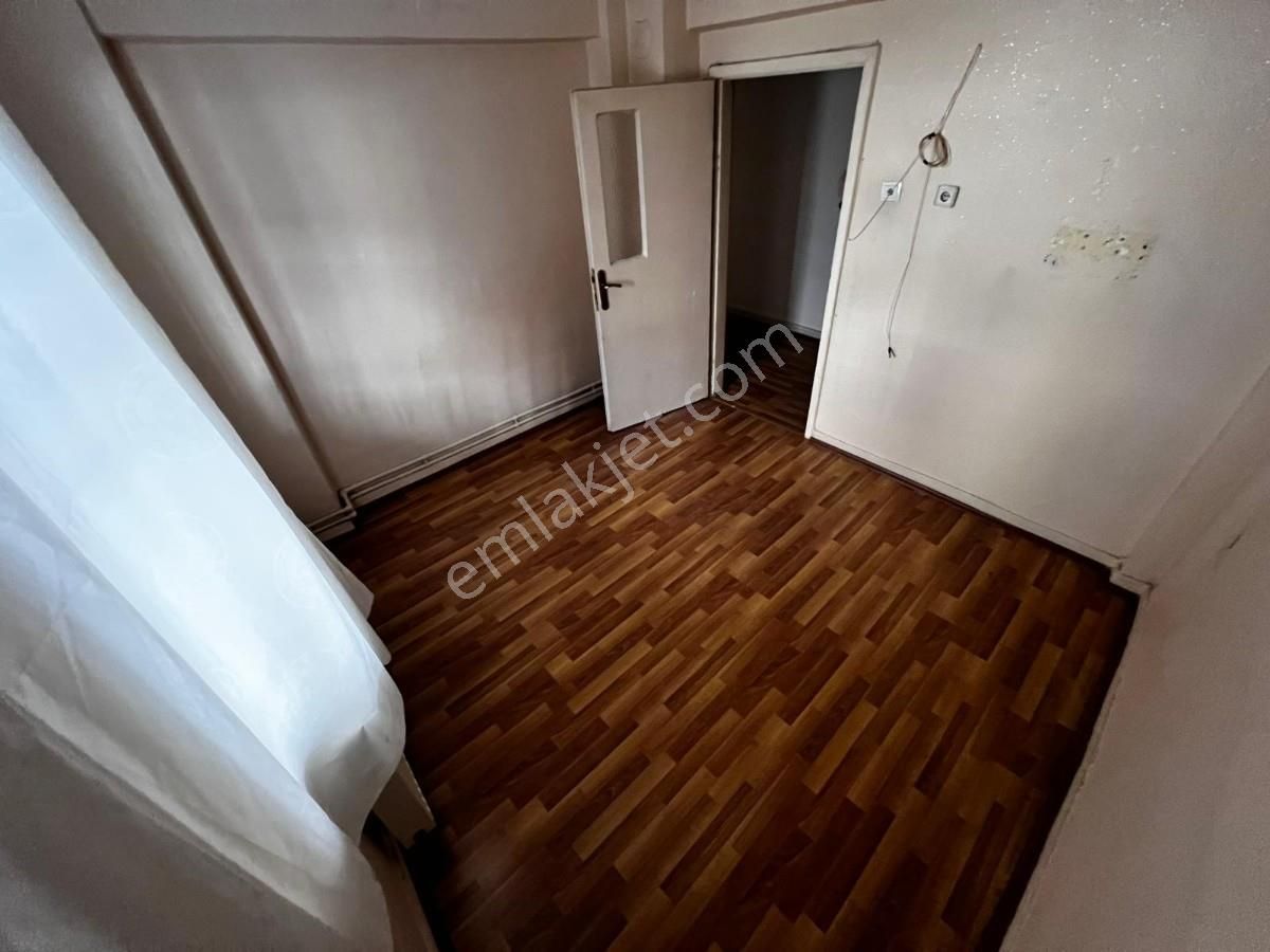 Sym Den M. Çakmak Mh. Arka Cephe Yapılı 2+1 Daire - Görsel 18