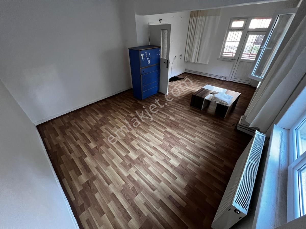 Sym Den M. Çakmak Mh. Arka Cephe Yapılı 2+1 Daire - Görsel 8