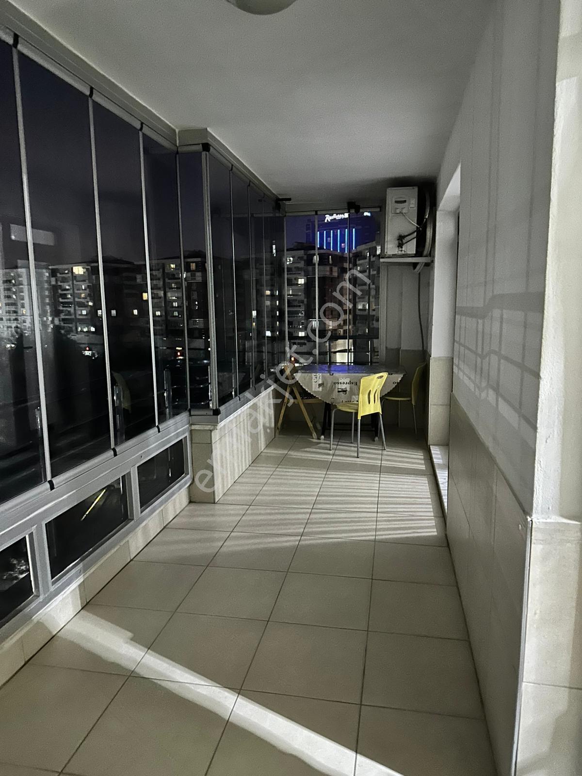 Rota'dan Bağcıların En Merkezi Yerinde 4+1 Ultra Lüks Fırsat Daire - Görsel 13