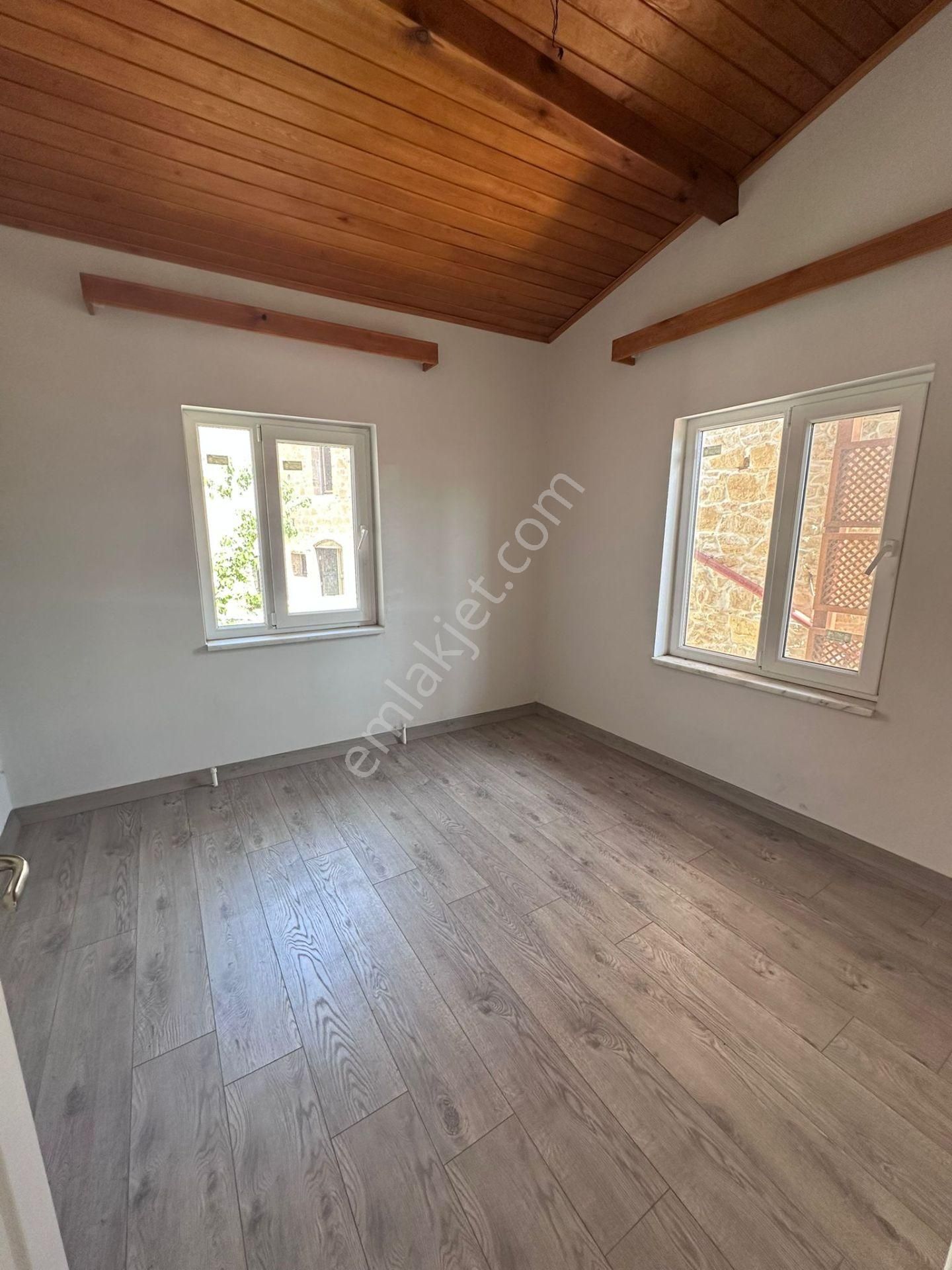 Rumeli World'den Pelitköy'ün Tam Merkezinde Satılık 2 Katlı Bina - Görsel 19