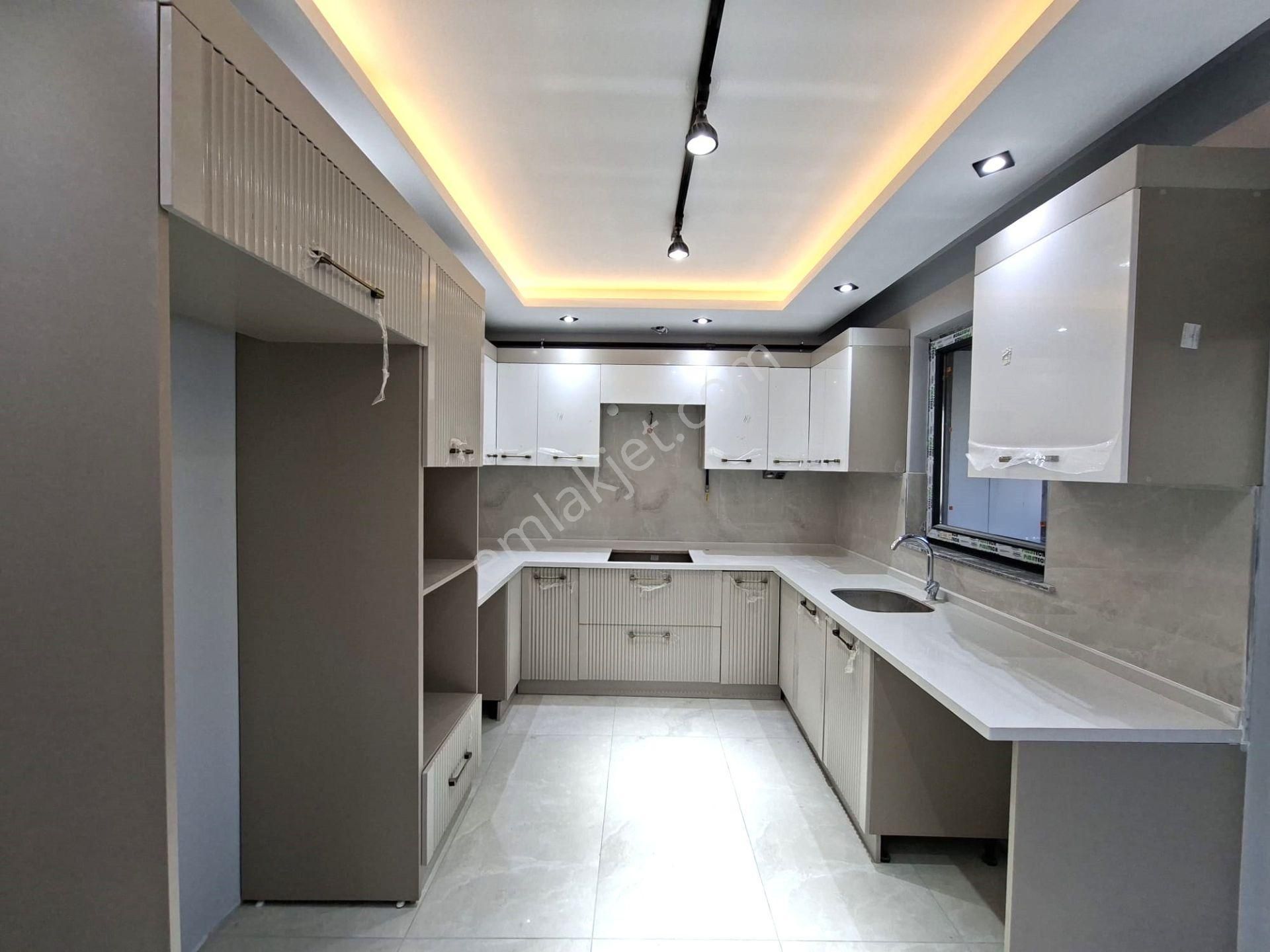 Recep Ümit'ten Şarhöyük'te Satılık Büyük Park Manzaralı Özel Garajlı 3+1 Sıfır Lüx Daireler. - Görsel 1