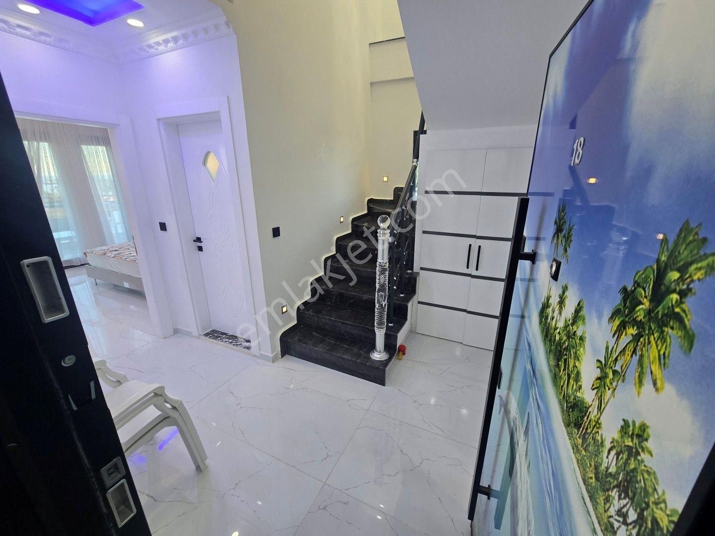 Didim Altınkumda Havuzlu Güvenlikli Sitede Satılık Eşyalı Dubleks Daire - Görsel 4