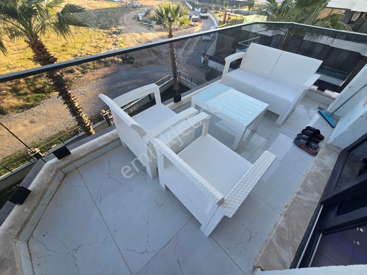 Didim Altınkumda Havuzlu Güvenlikli Sitede Satılık Eşyalı Dubleks Daire - Görsel 12