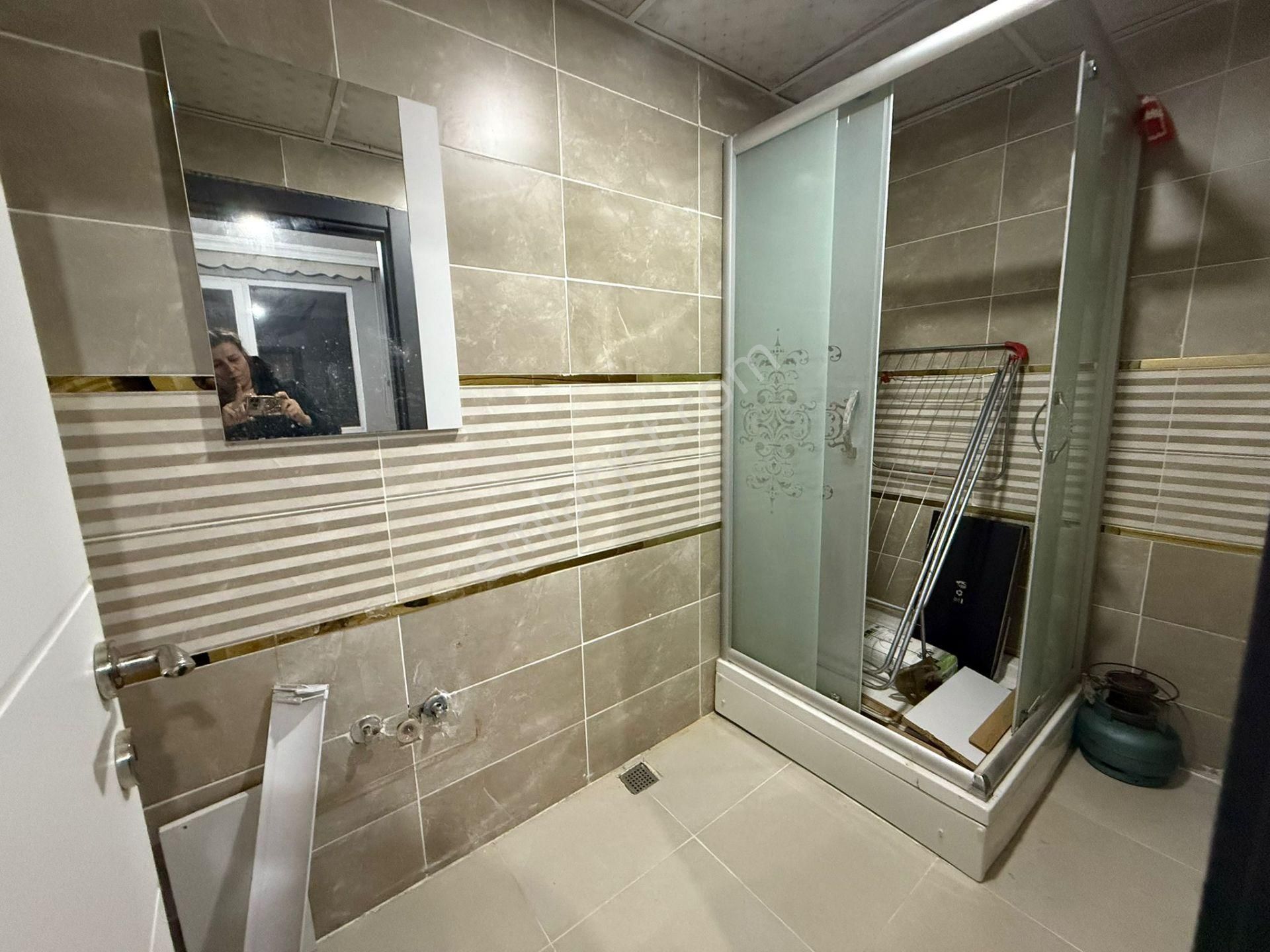 Akyüz Gayrimenkul Den; Istasyon Mah Sıte Icınde Iskanlı,kapalı Cam Balkonlu Satılık 3+1 Daire - Görsel 10