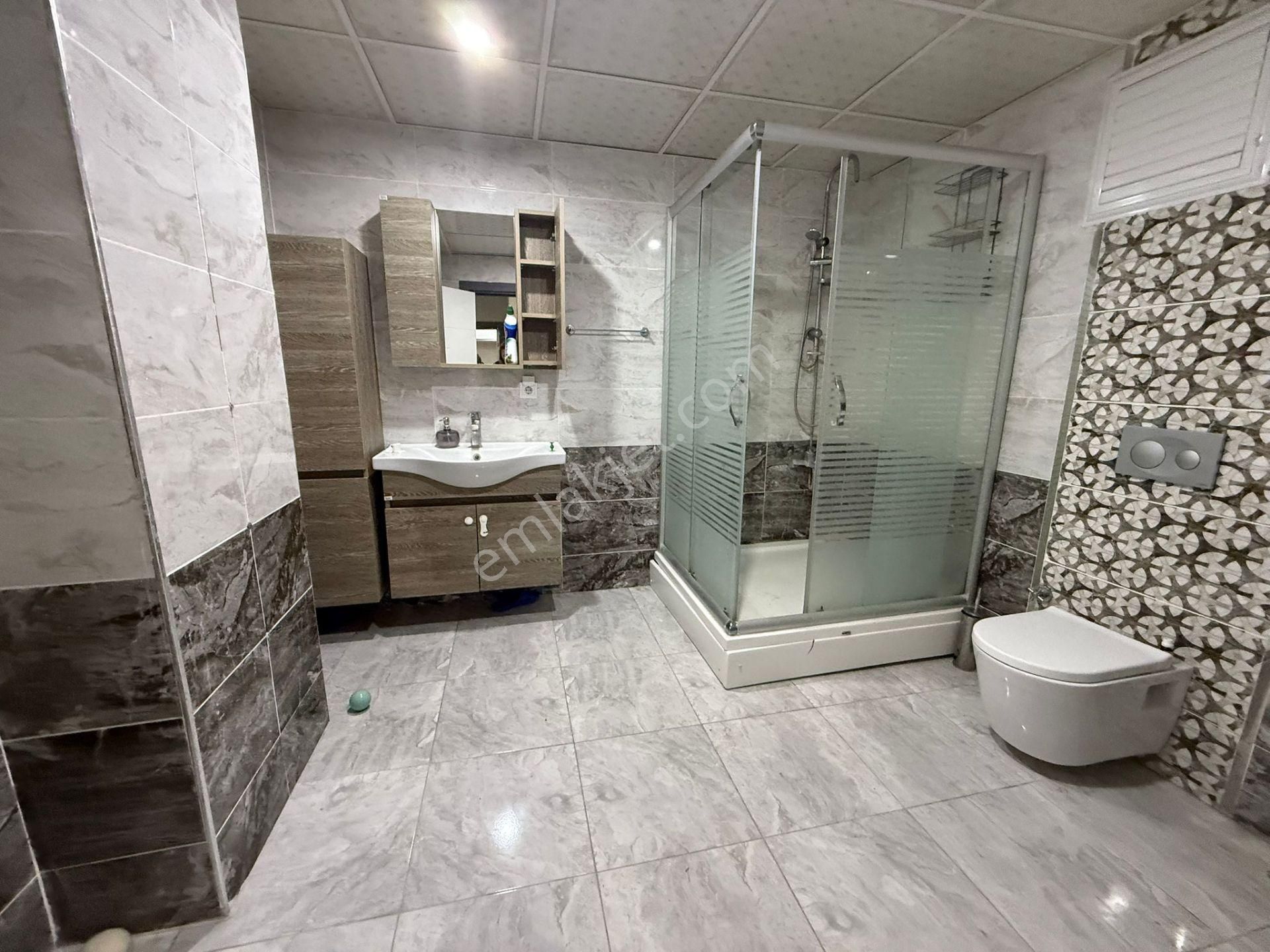 Akyüz Gayrimenkul Den; Istasyon Mah Sıte Icınde Iskanlı,kapalı Cam Balkonlu Satılık 3+1 Daire - Görsel 9