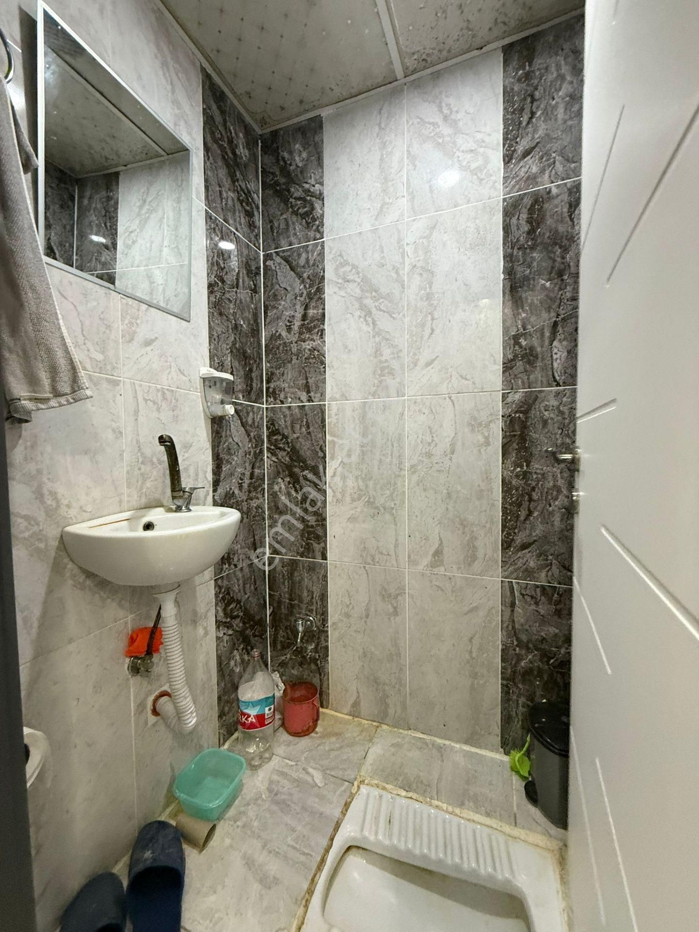 Akyüz Gayrimenkul Den; Istasyon Mah Sıte Icınde Iskanlı,kapalı Cam Balkonlu Satılık 3+1 Daire - Görsel 19