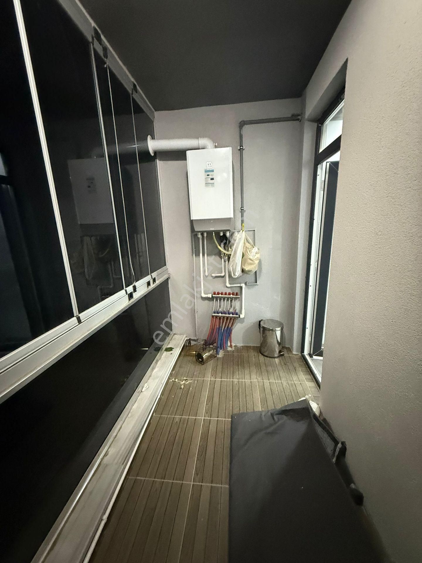 Akyüz Gayrimenkul Den; Istasyon Mah Sıte Icınde Iskanlı,kapalı Cam Balkonlu Satılık 3+1 Daire - Görsel 26