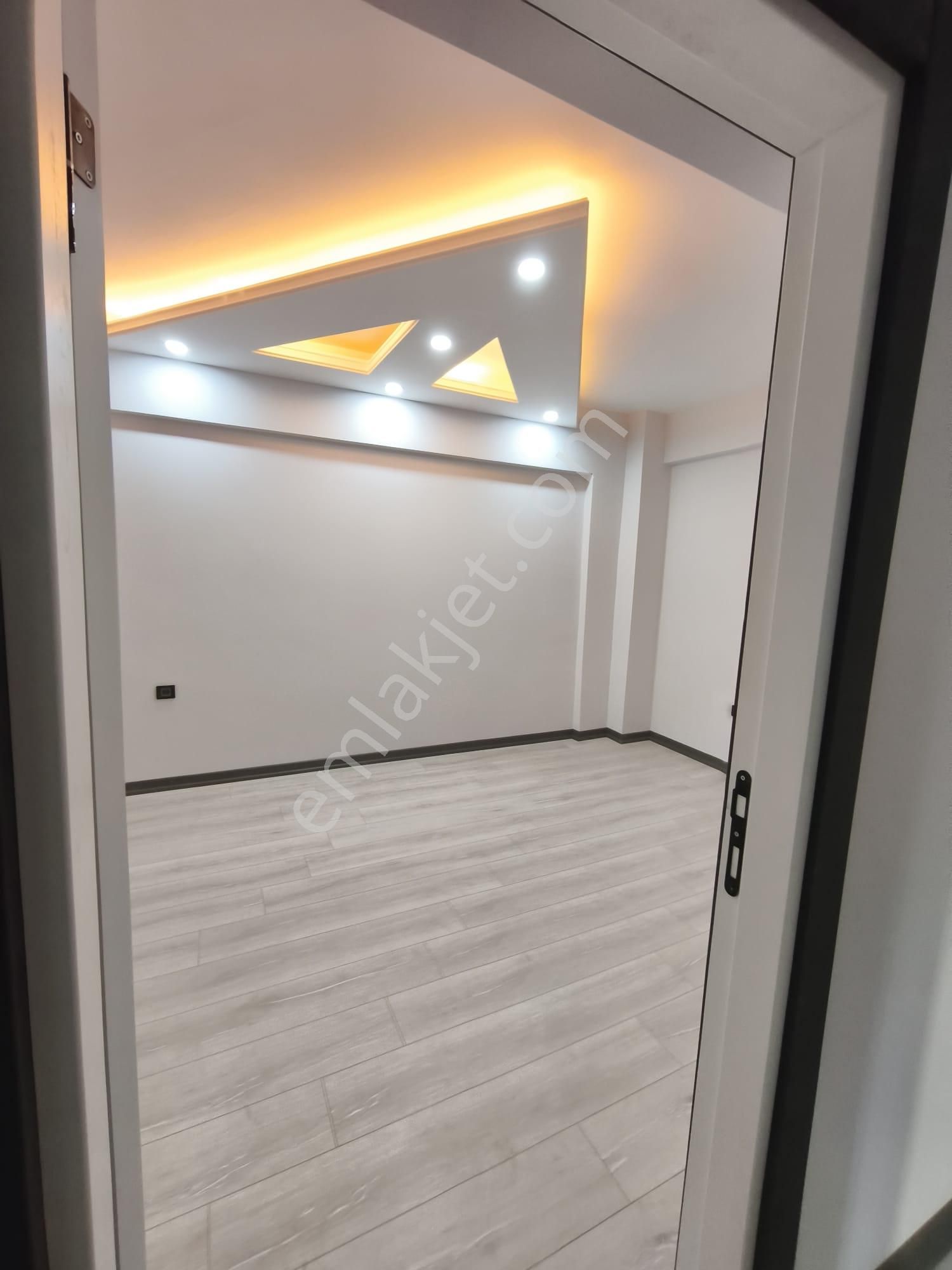 Ankara Eğitim Ve Araştırma Hastanesi Yakını Giriş Katta Full Yapılı Satılık 3+1 Daire !!! - Görsel 7