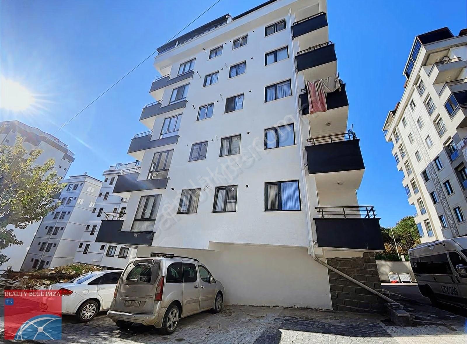 Çekmeköy Taşdelen'de Ormanın Yanında 3+1 Sıfır Giriş Kat Daire