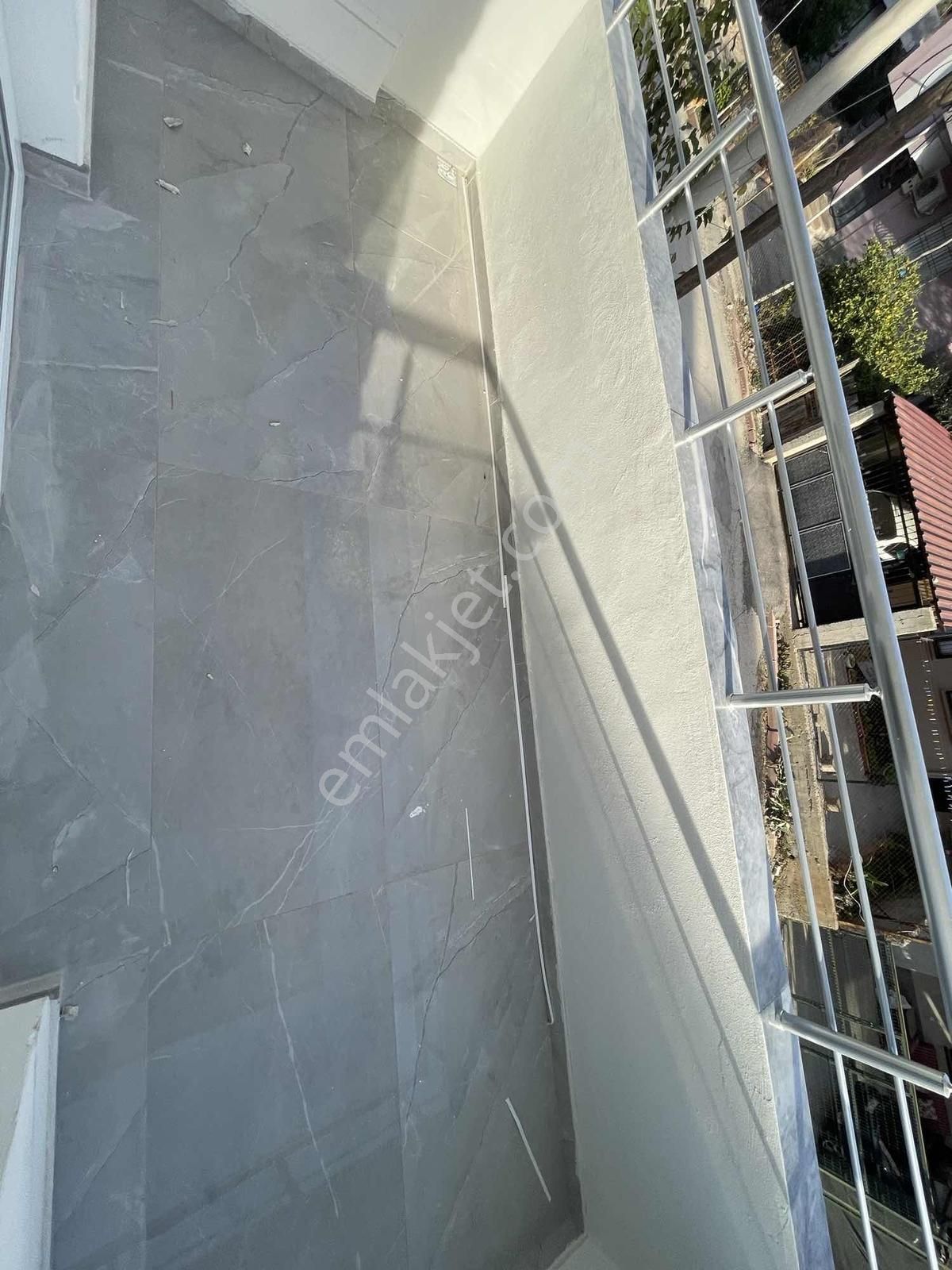 Yesıltepe'de Lüx İscilikli Yenı Yapı Balkonlu Kapalı Mutfak 2+1 - Görsel 12