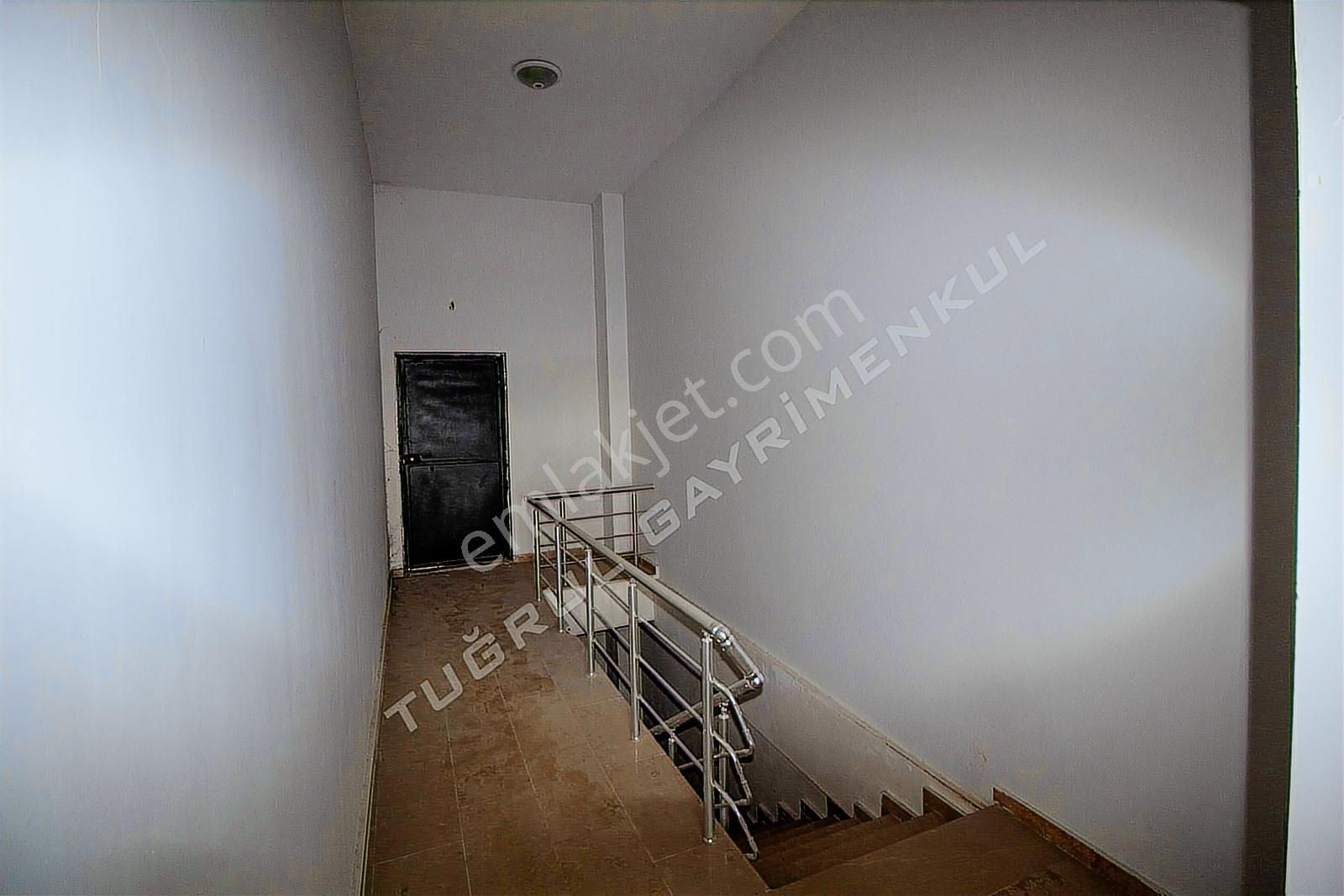 İzmir Yoluna 100 Metre Birmot Arkasında 250m2 Dükkan - Görsel 13