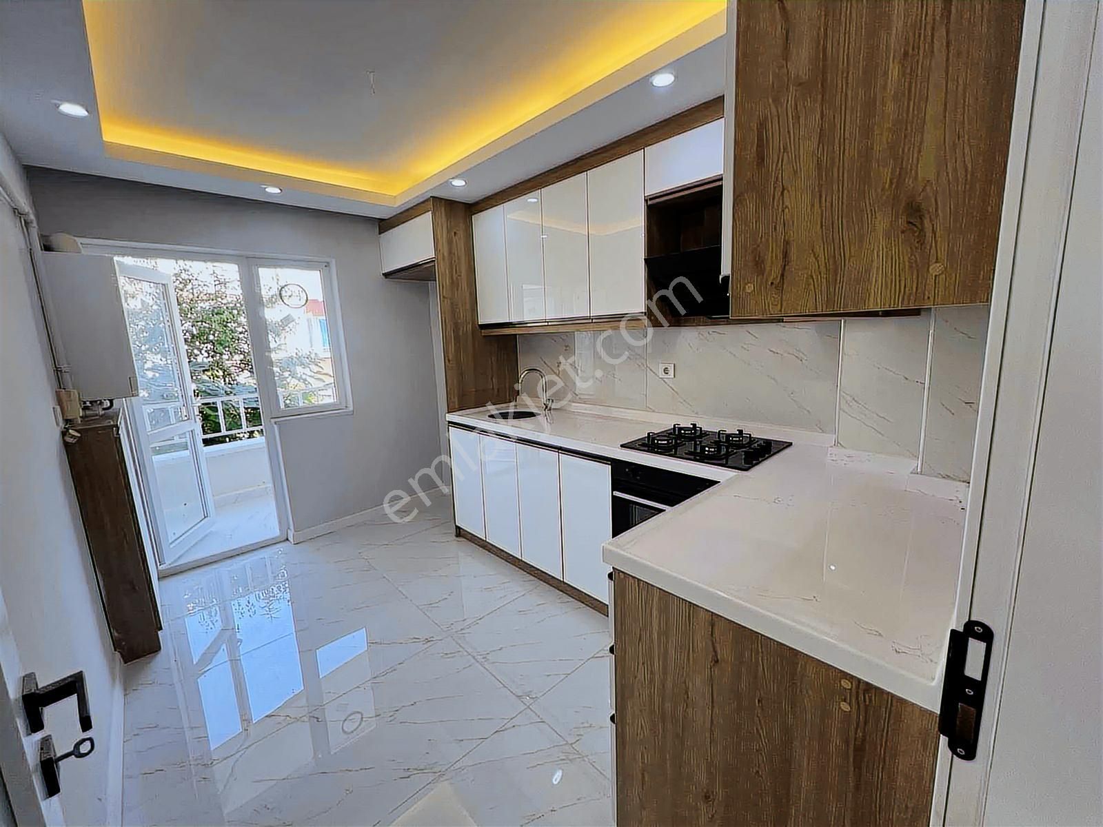 Eviva'dan Topçu Mah. Ara Katta Ön Cephe Full Yapılı Satılık 3+1 - Görsel 2