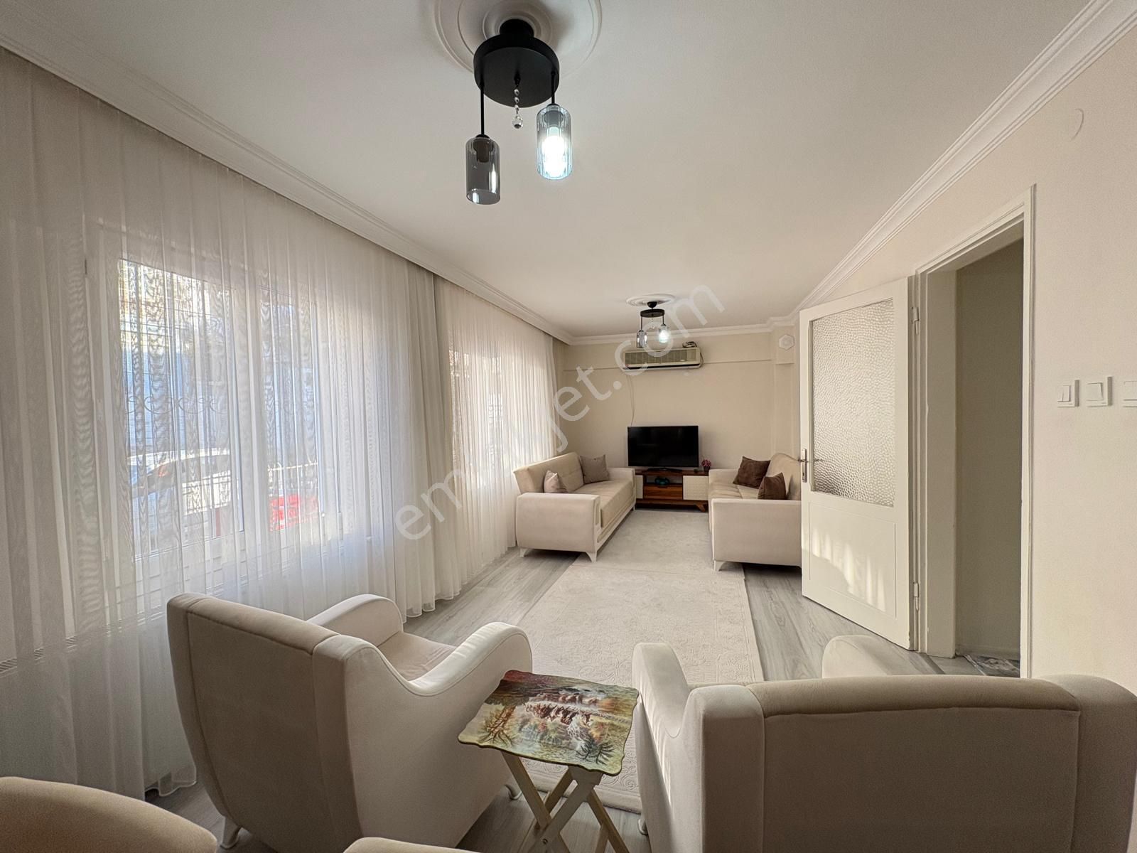 Bornova Kızılay’da 3 Cepheli, 3 Balkonlu Geniş 1. Kat Daire - Görsel 32