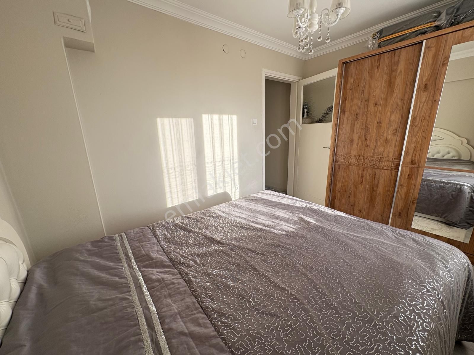 Bornova Kızılay’da 3 Cepheli, 3 Balkonlu Geniş 1. Kat Daire - Görsel 17