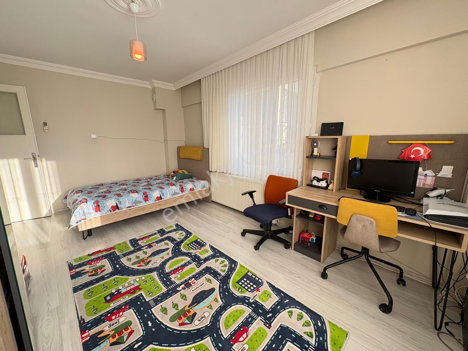 Bornova Kızılay’da 3 Cepheli, 3 Balkonlu Geniş 1. Kat Daire - Görsel 22