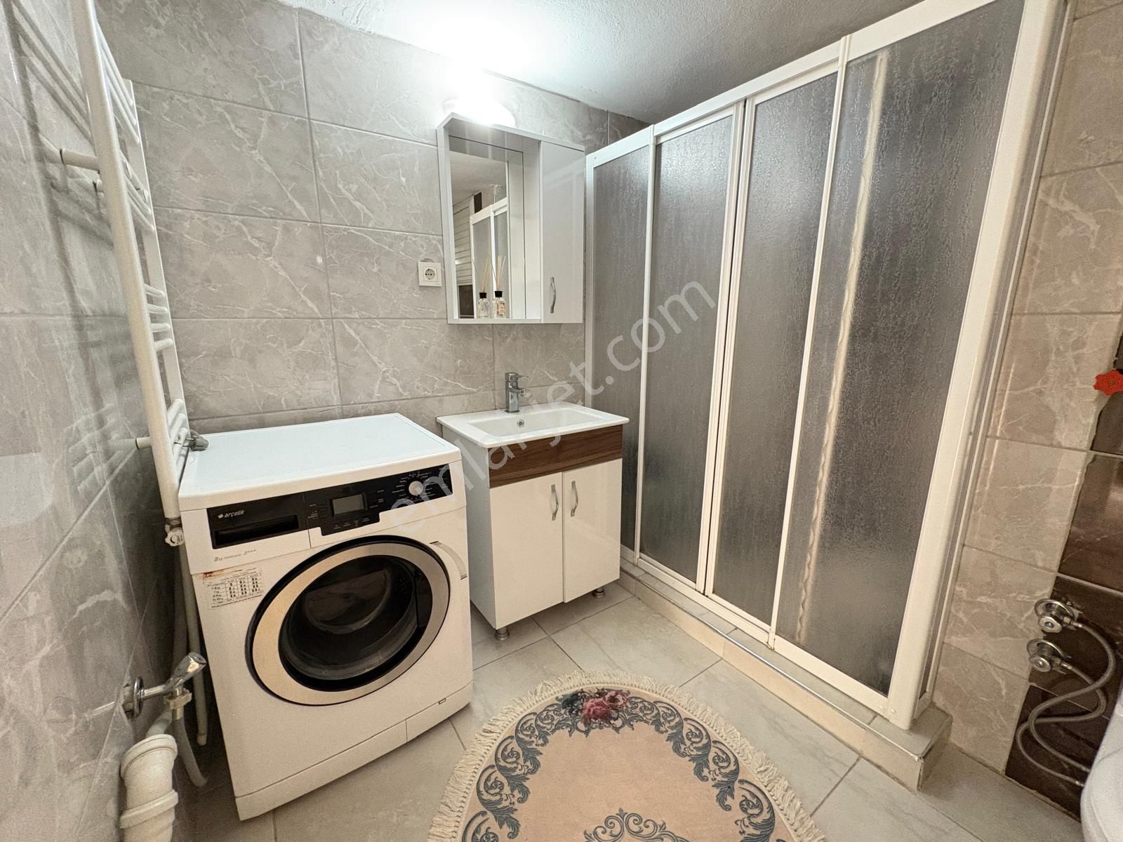 Bornova Kızılay’da 3 Cepheli, 3 Balkonlu Geniş 1. Kat Daire - Görsel 28